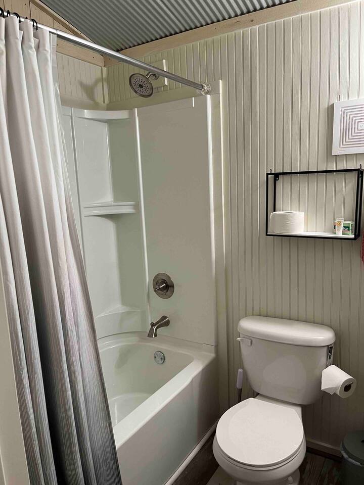 Collinsville Retreats