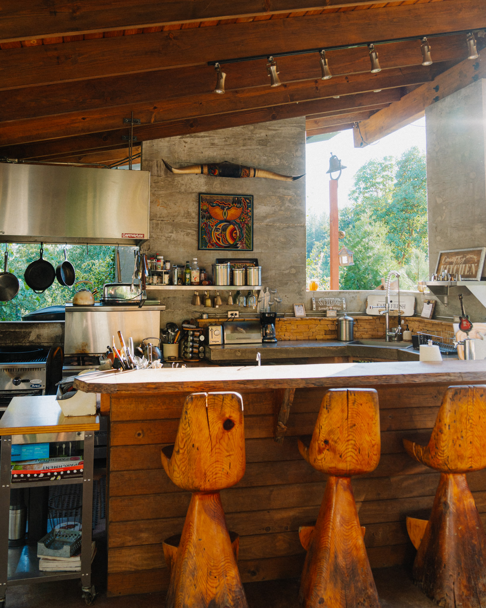 Outdoor shared space (kitchen & more)