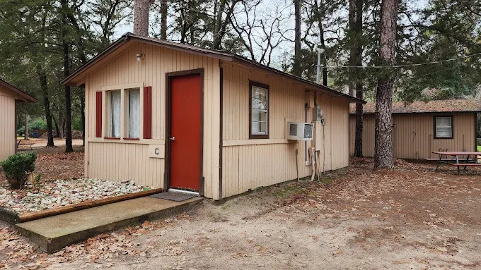 Crockett Lakefront RV Resort & Marina