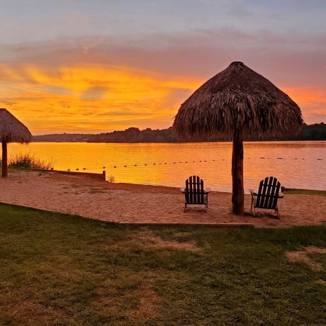 Crockett Lakefront RV Resort & Marina