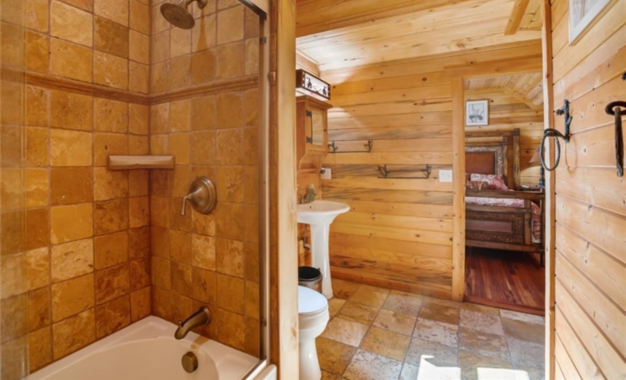 Phantom Canyon Resort