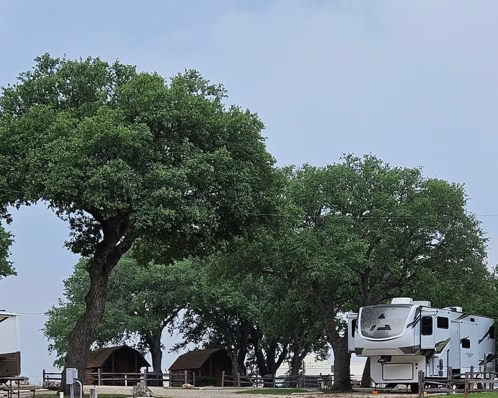Bending Oaks Ranch (Age Restricted 21+)