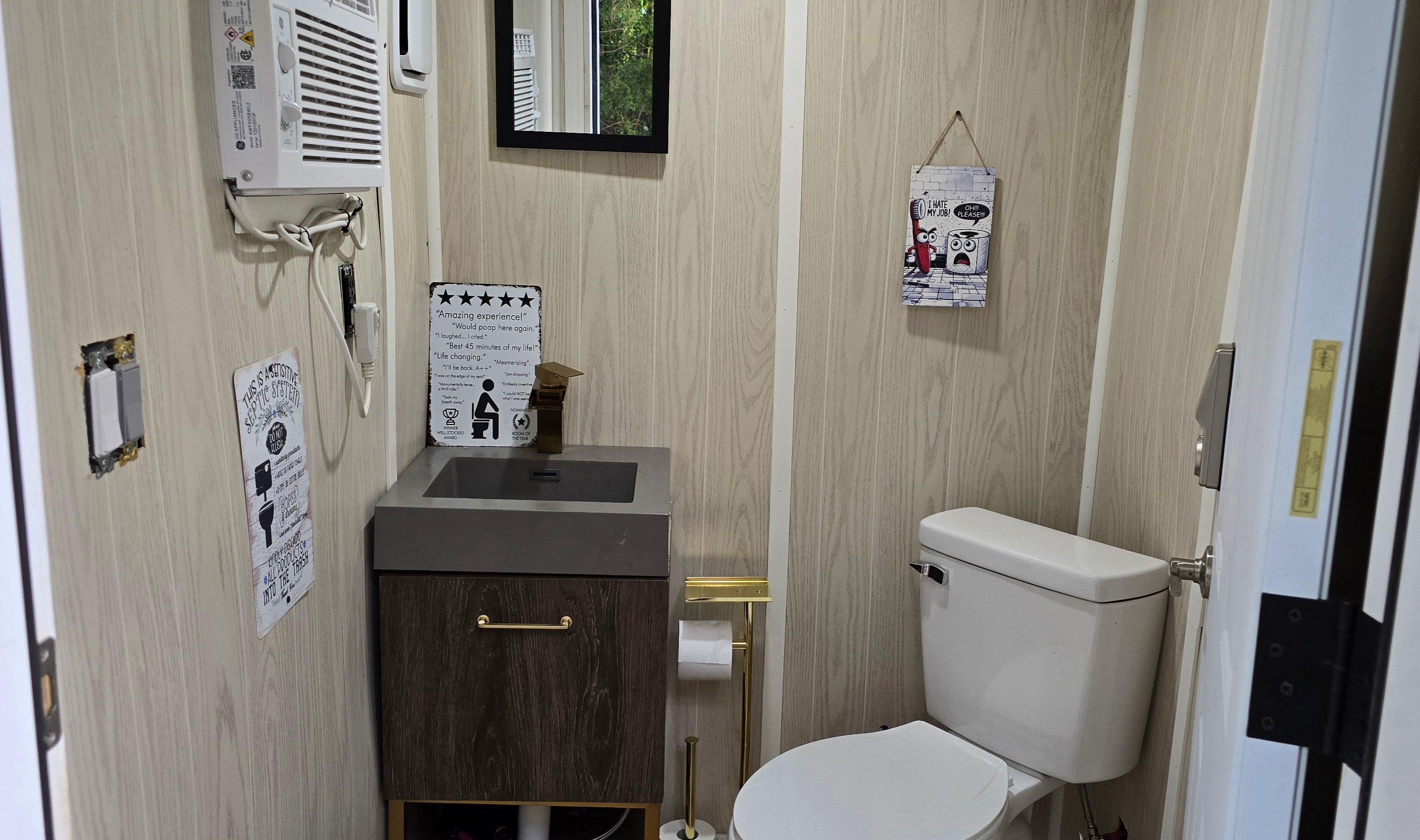 Running water and flushable toilet with A/C for guest use at Sites A, B and C with a code.