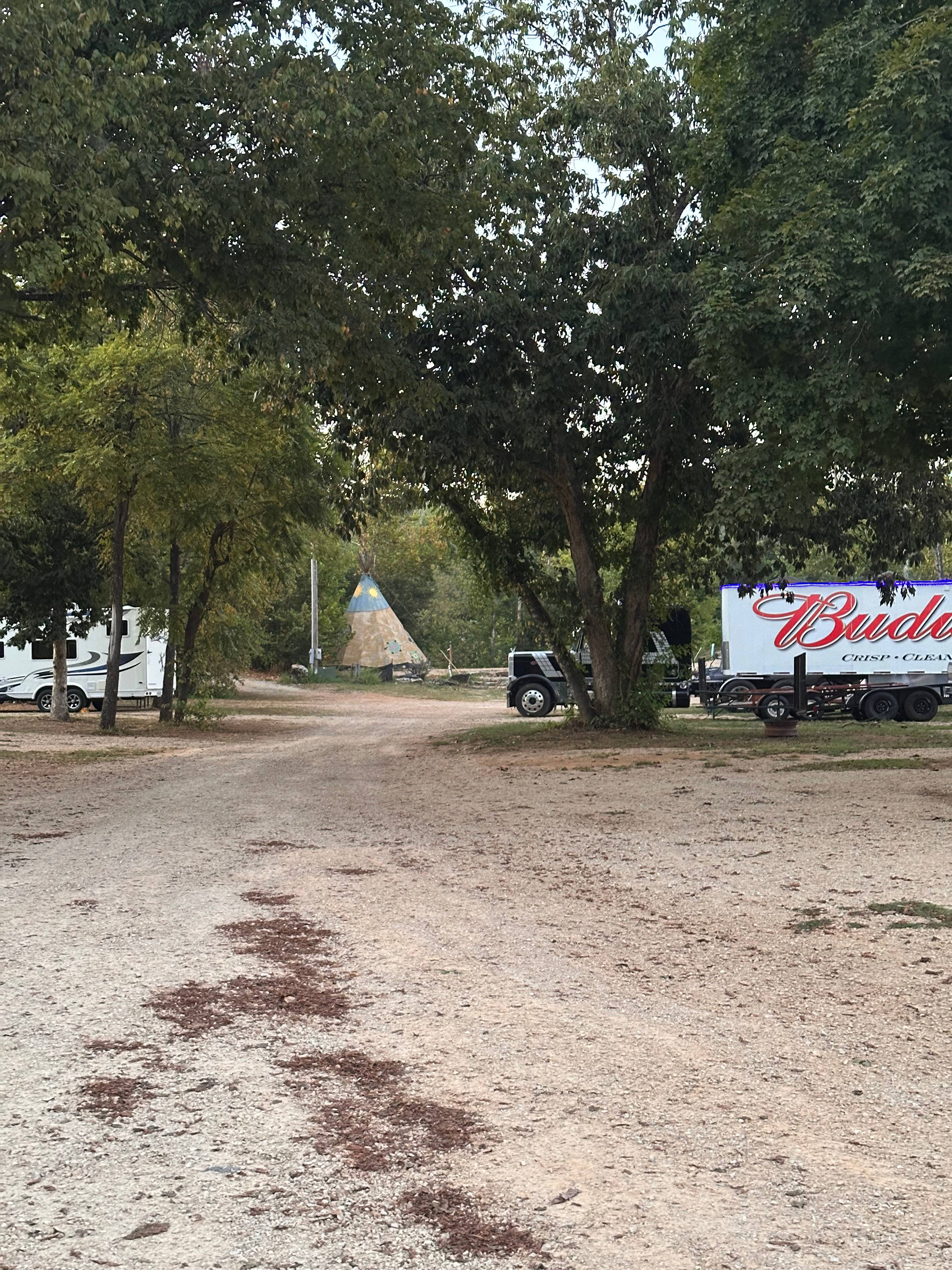 Broken Arrow Camping, Cabins & Tipis