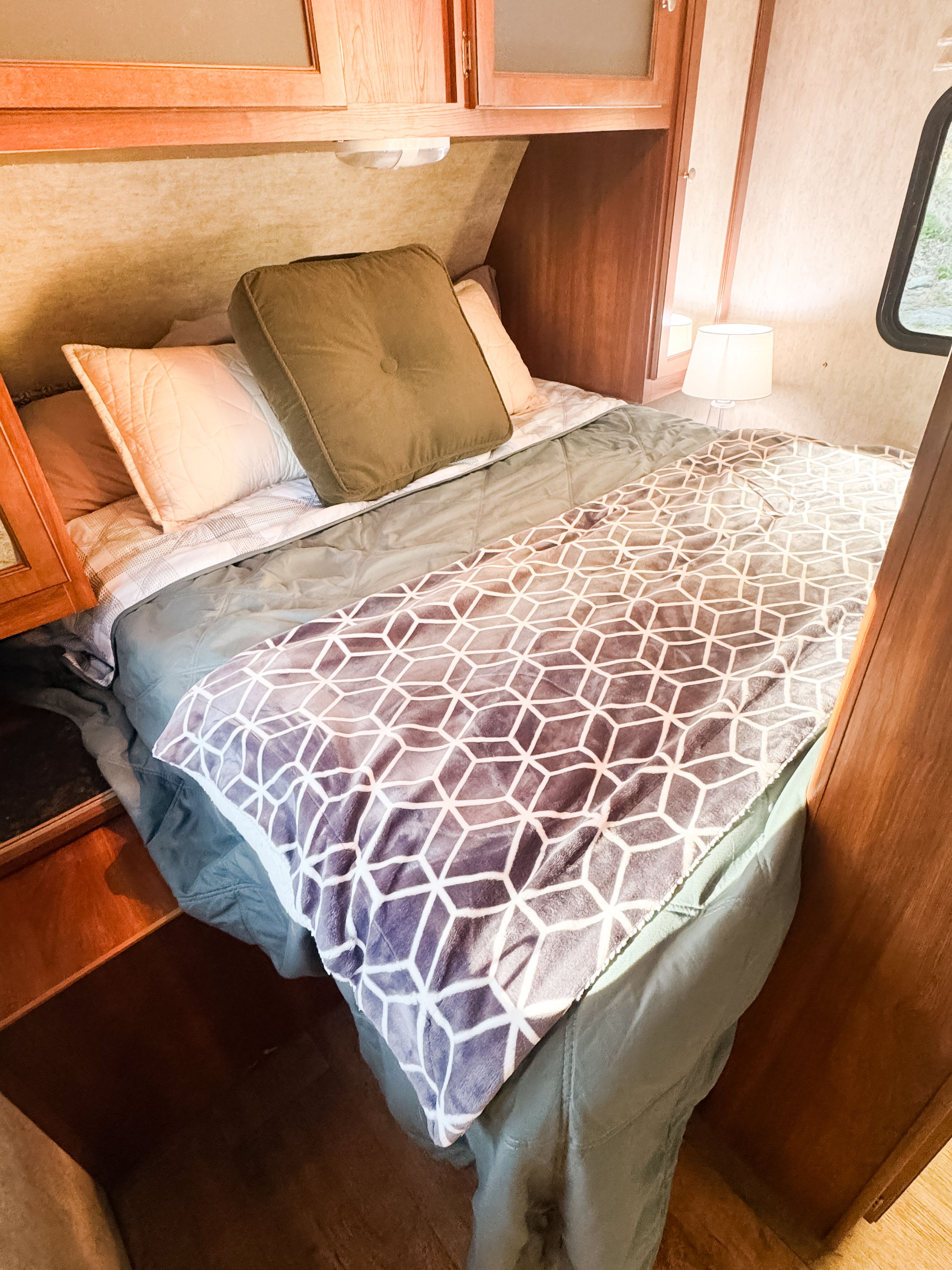 Sunset Ridge Retreat