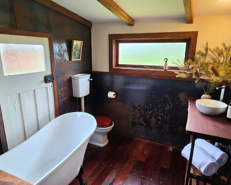 Brooman, on the Clyde River