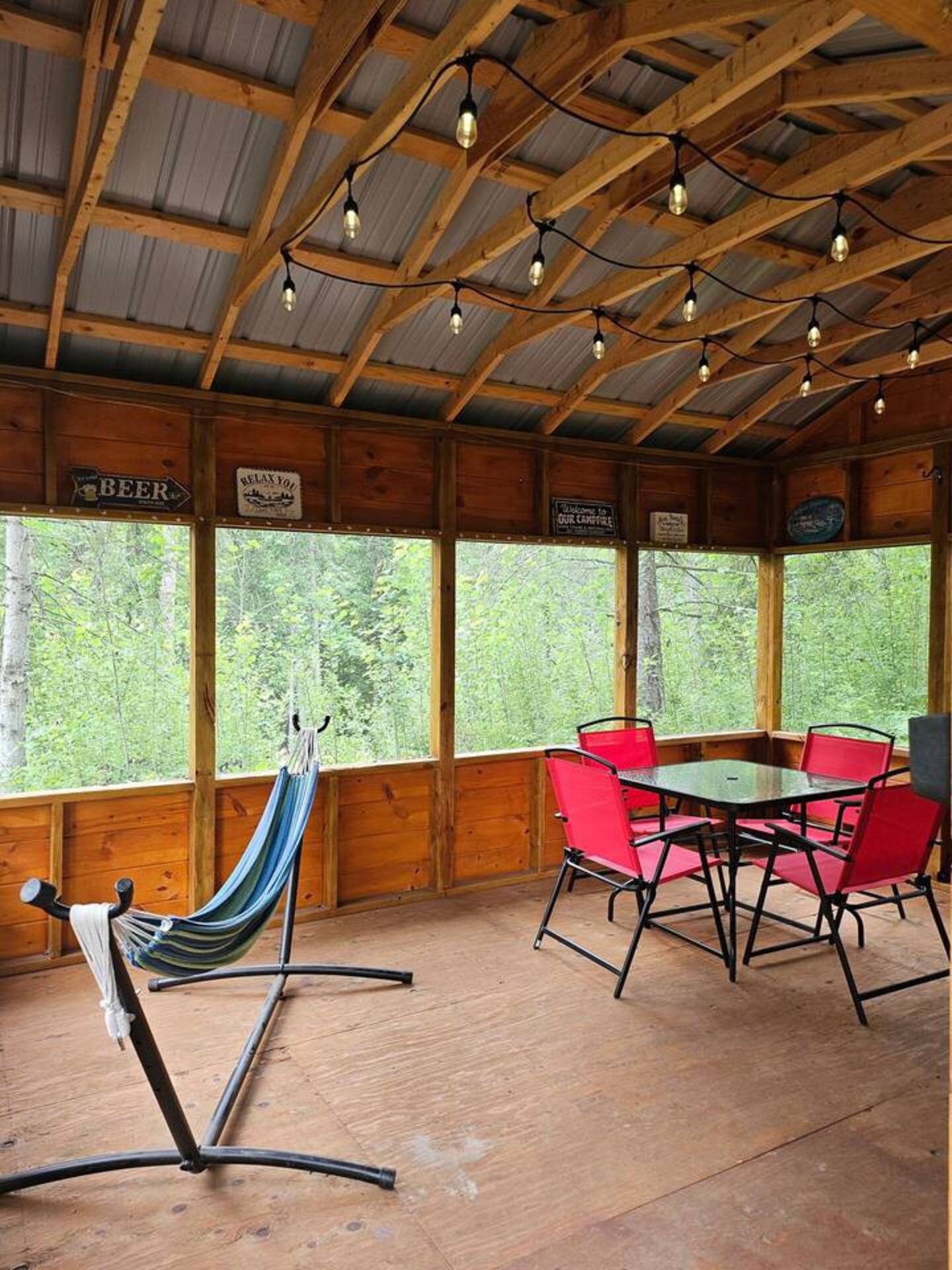 Rustic Retreat On Whiteface River