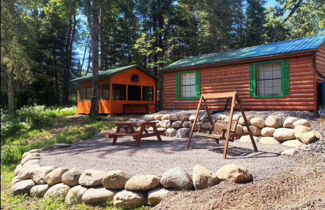 Rustic Retreat On Whiteface River