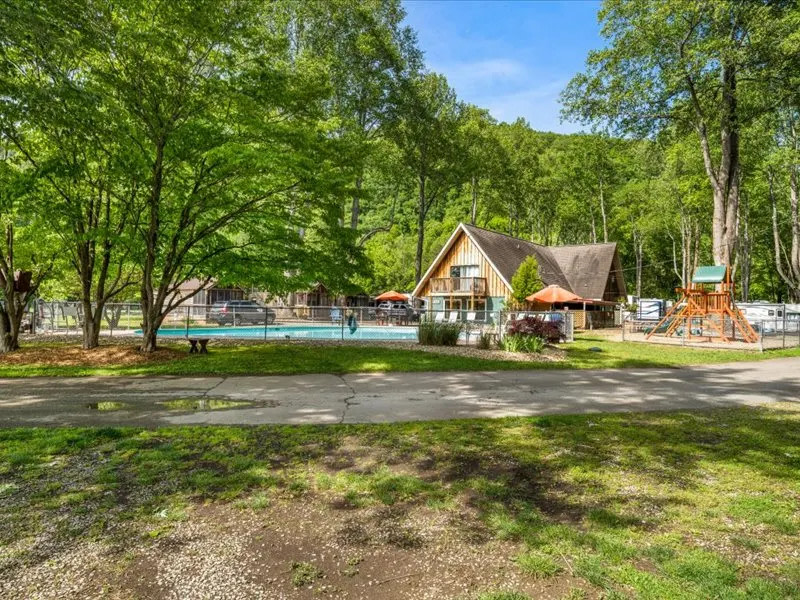 Mountaineer Campground and Cabins