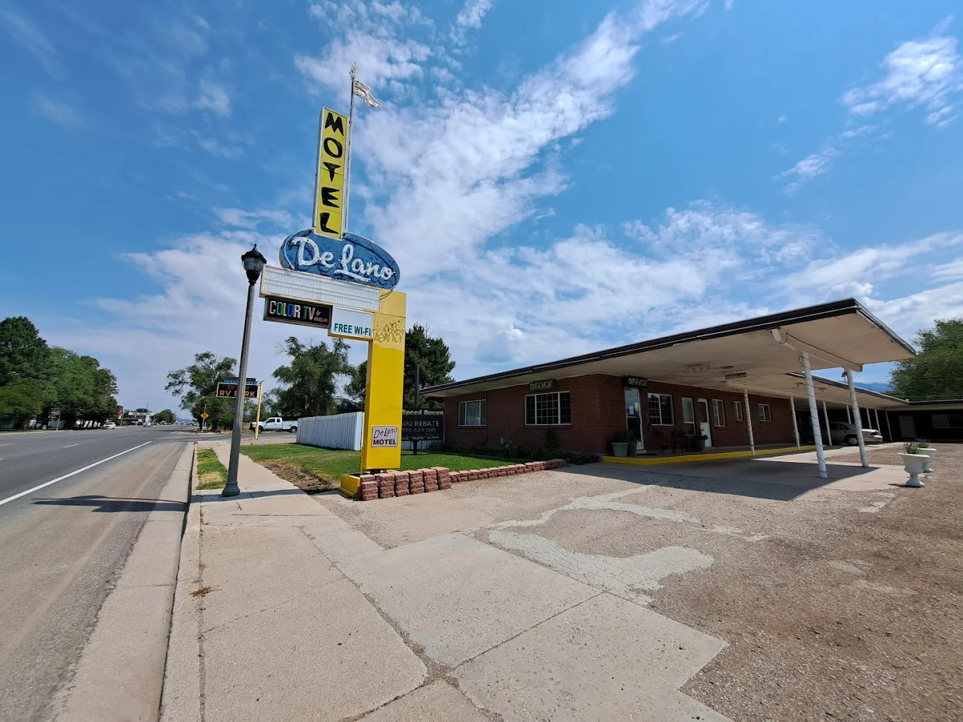 DeLano Motel RV Park