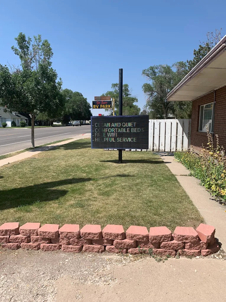 DeLano Motel RV Park