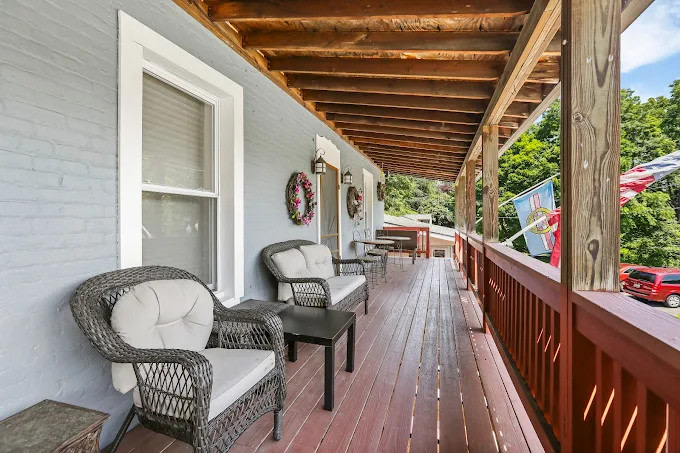 Trail Inn Lodging & Campground