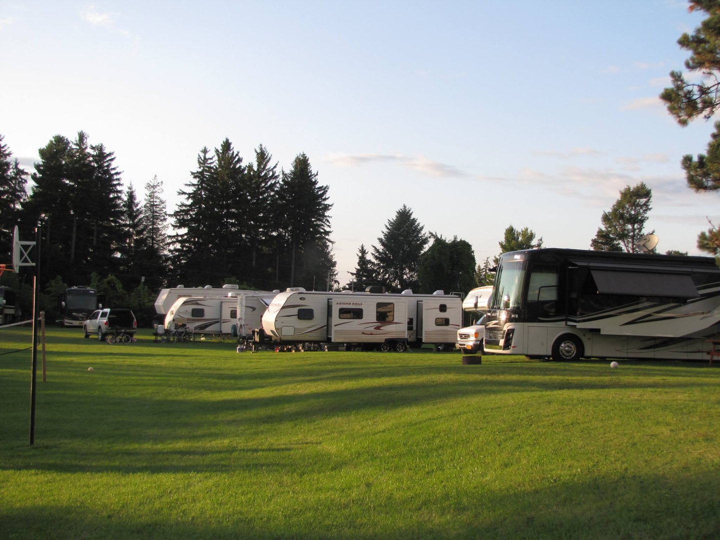 Riverside Acres Campground & Cottages
