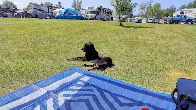 Riverside Acres Campground & Cottages