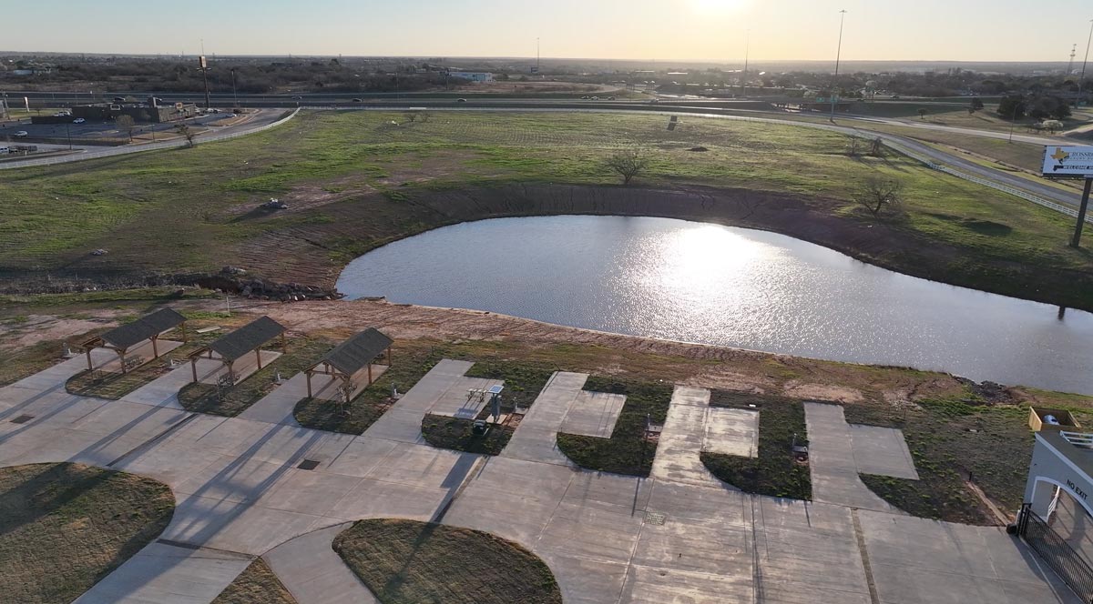 Crossroads Luxury RV Park