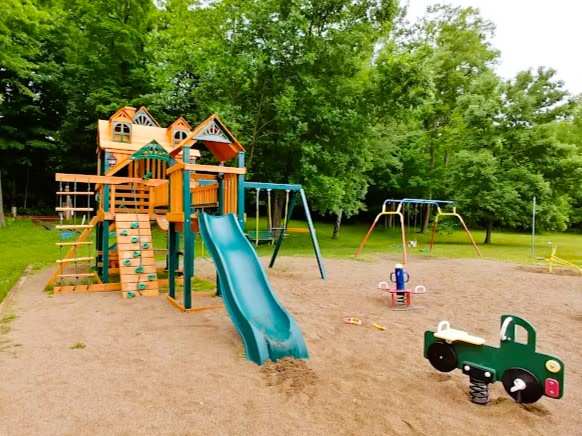 Sherwood Forest Park and Campground