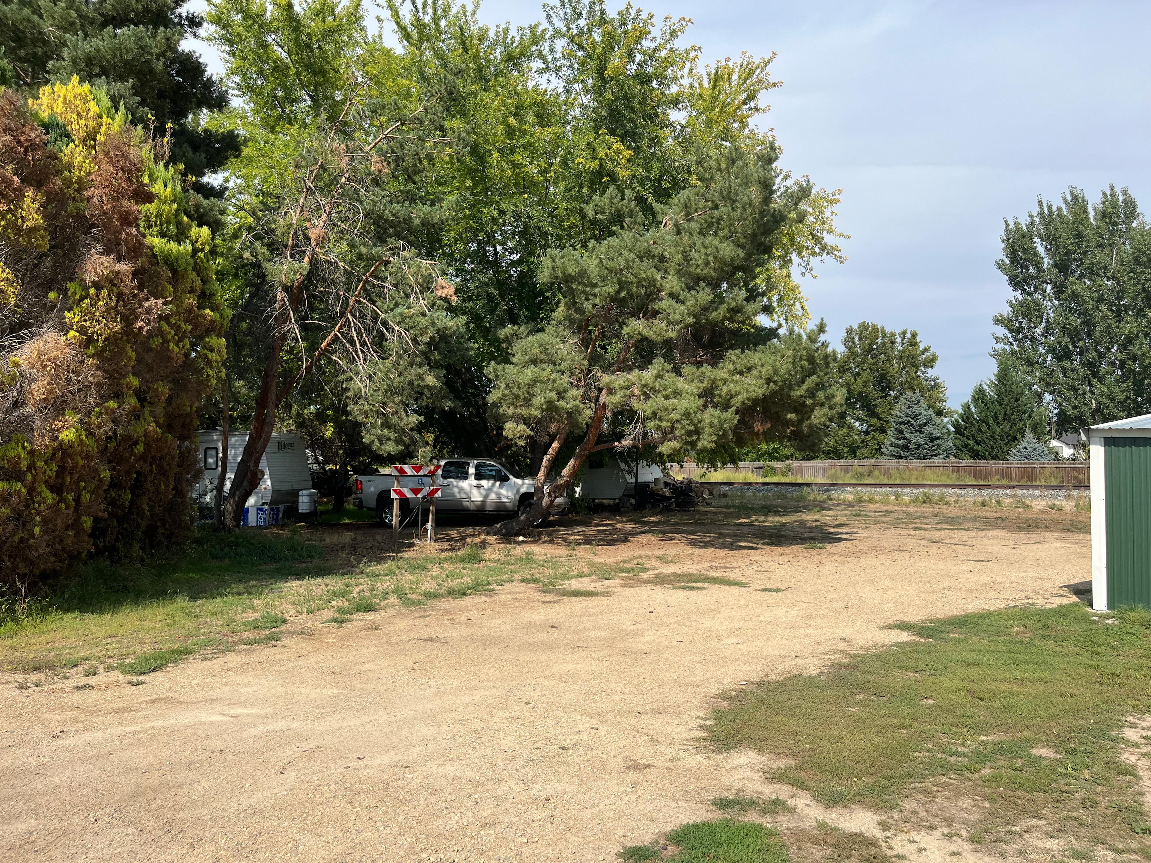 Forest-feel RV and Trailer Camp
