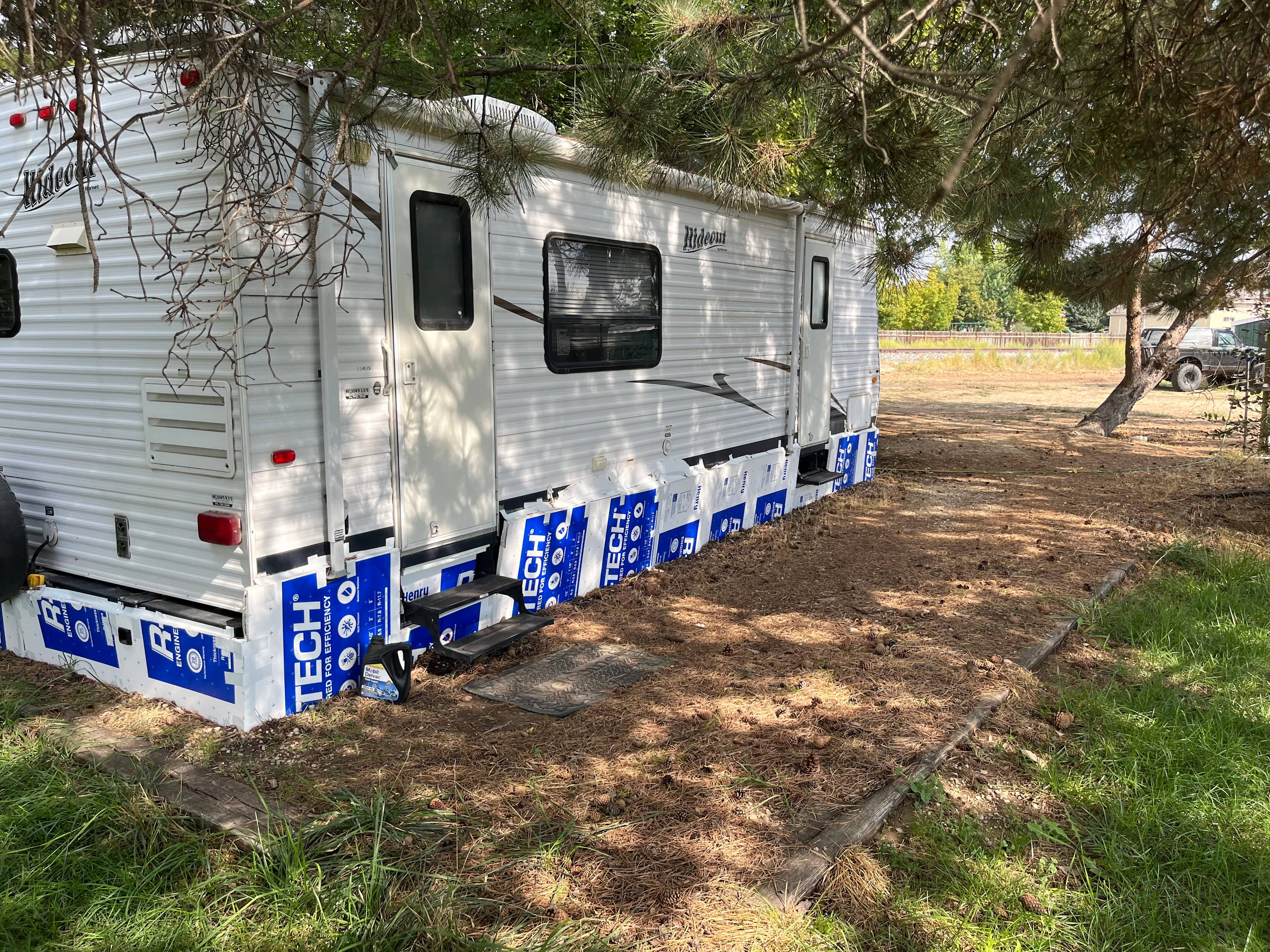 Forest-feel RV and Trailer Camp