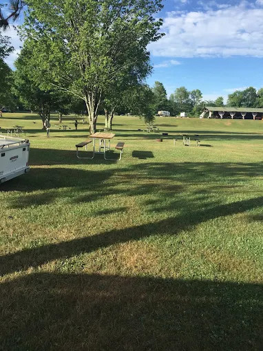 Crazy Acres Campground at Beaver Spring Lake