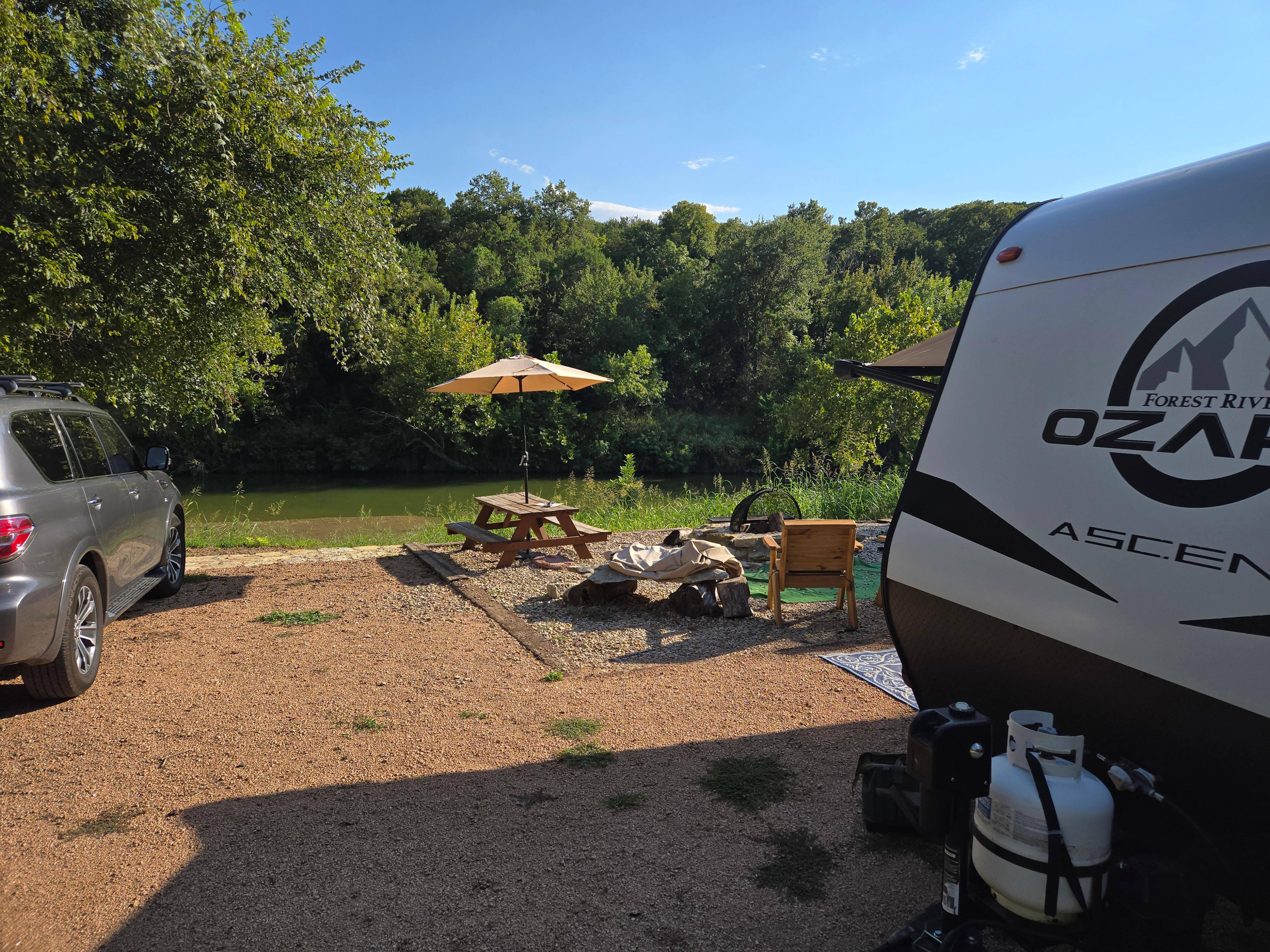 Pecans on the Paluxy - River Views