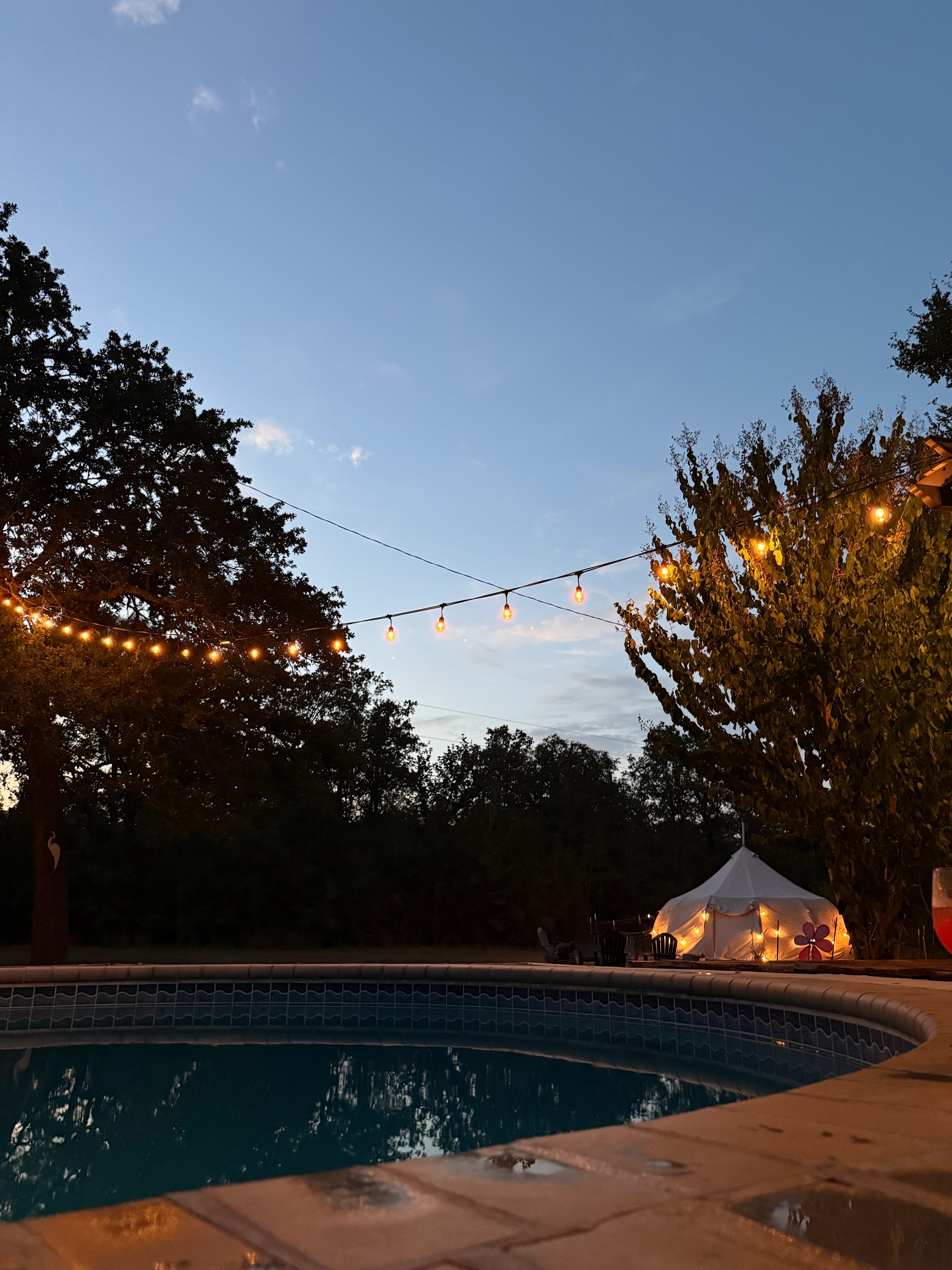 Country Glamping By The Pool