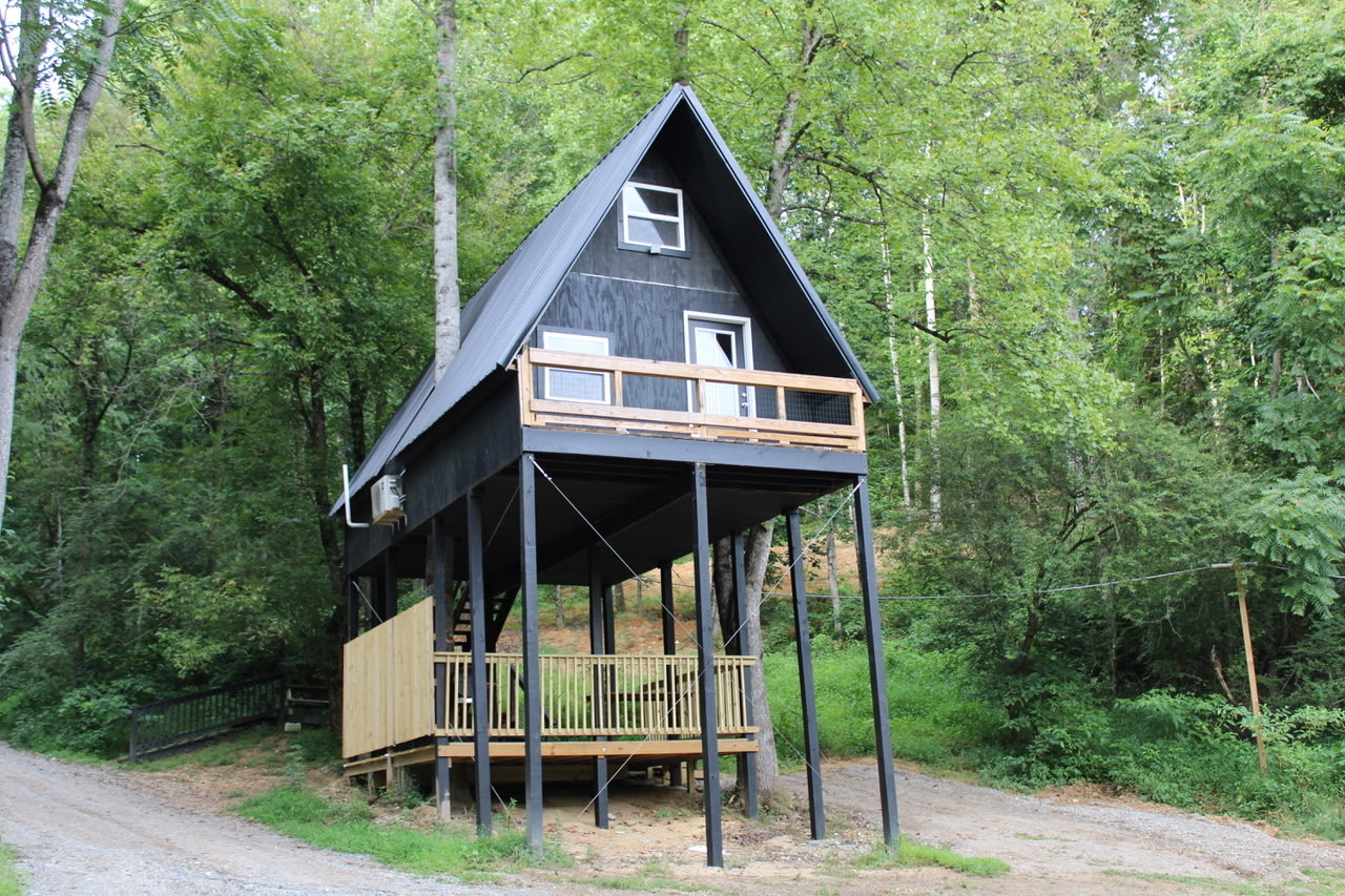 Lavender Loft Lane Treehouse