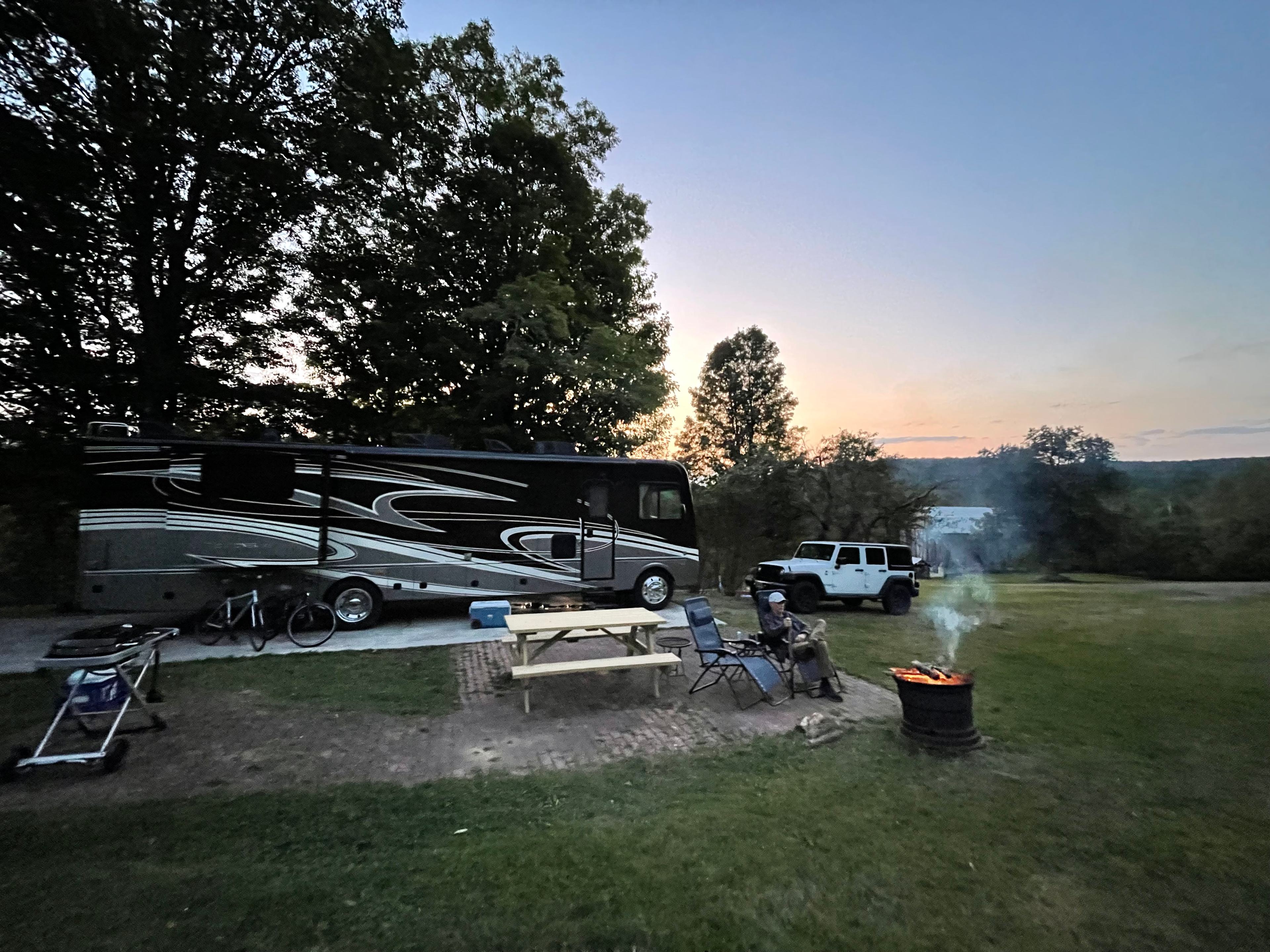 Golden Maple Farm - Camping