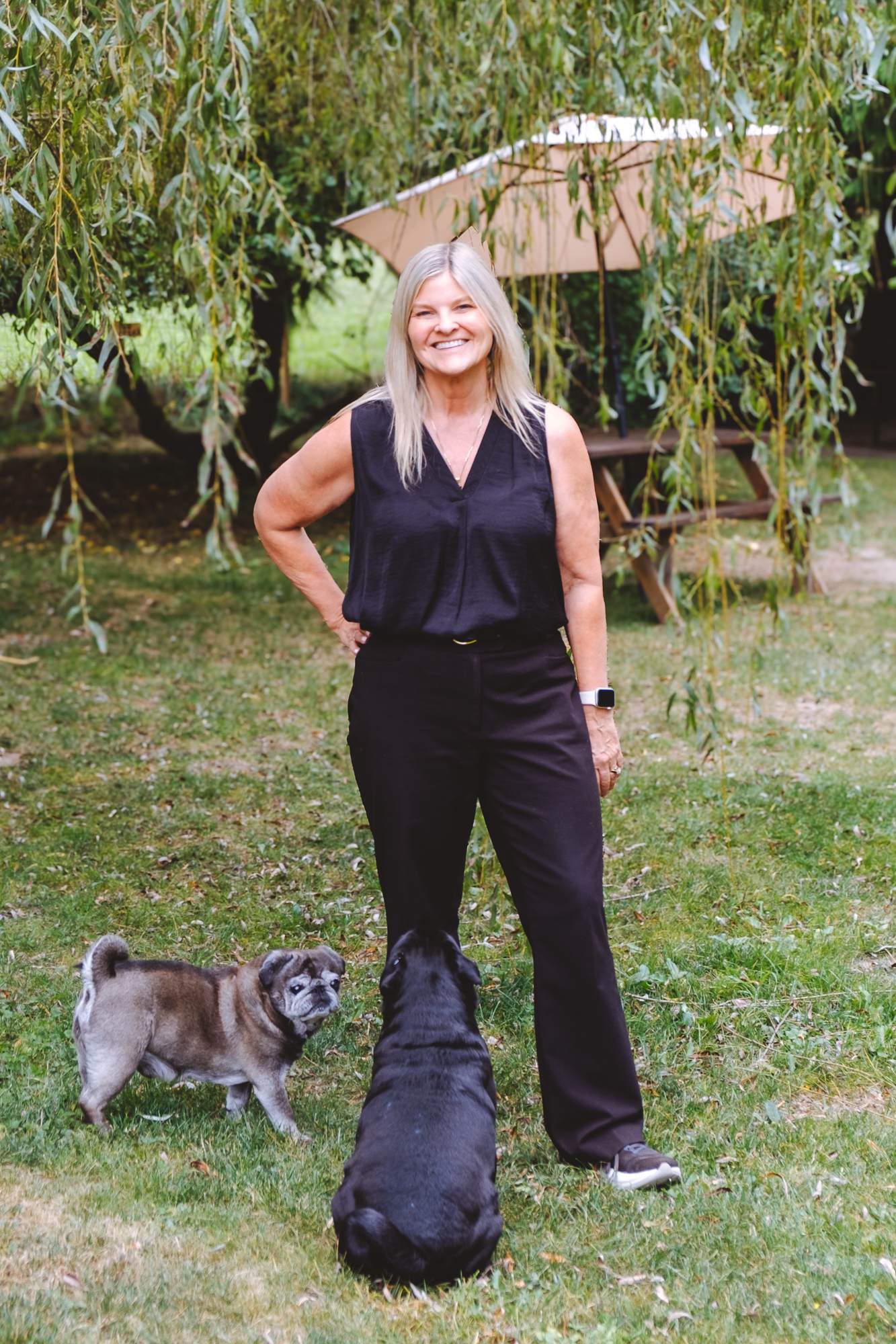 Lisa and her dogs welcomed me in person and showed me around the property when I arrived. 