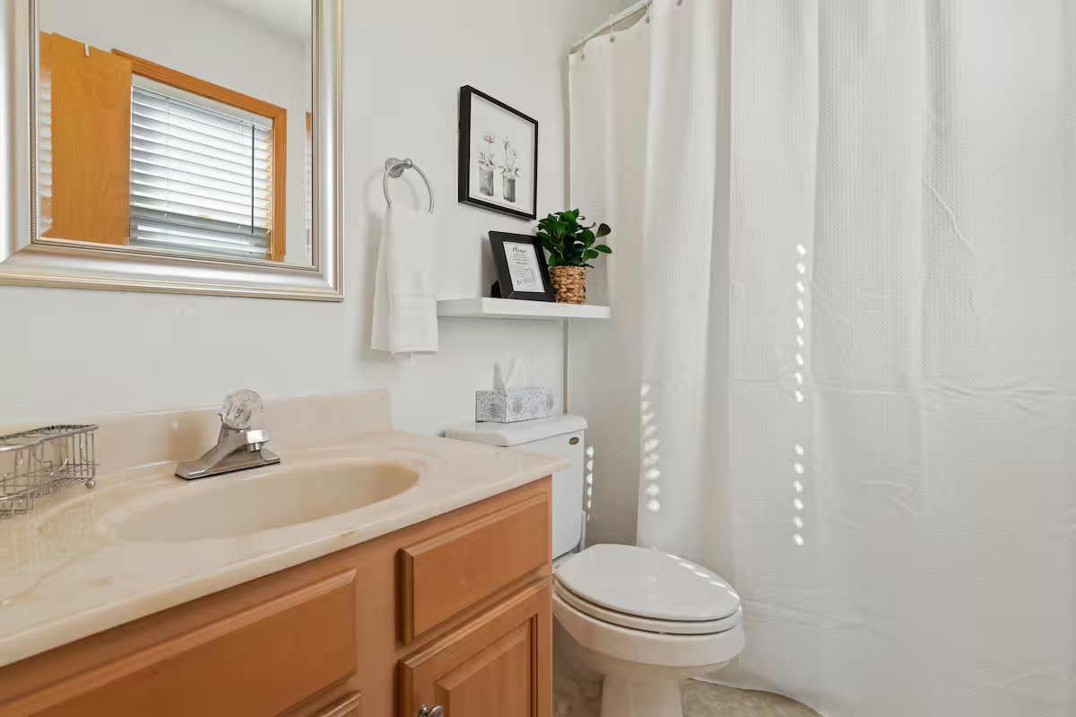 3 Bedrooms w/ Hot Tub & Fire Pit! Pet Friendly