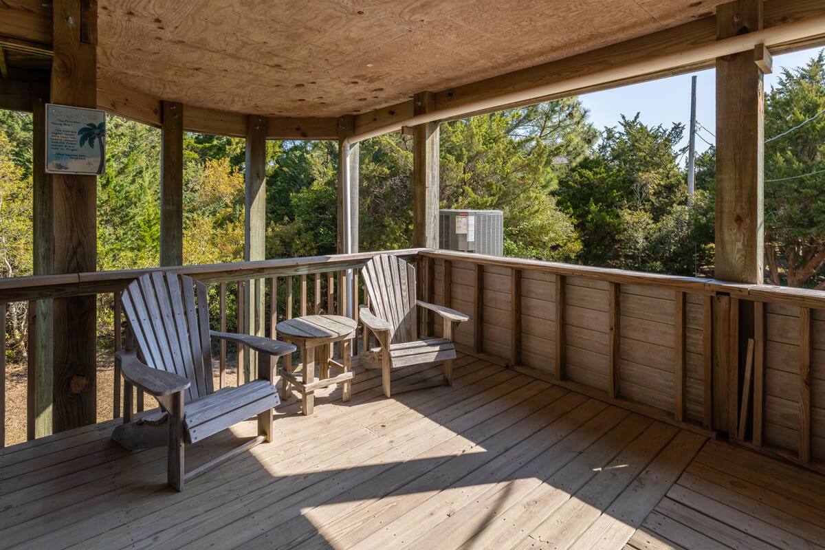 3 Bedrooms w/ Hot Tub & Fire Pit! Pet Friendly