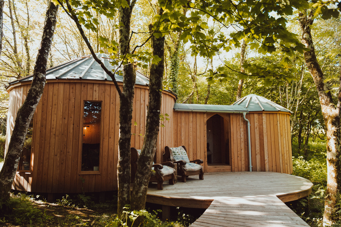 Round n Round welcoming you in