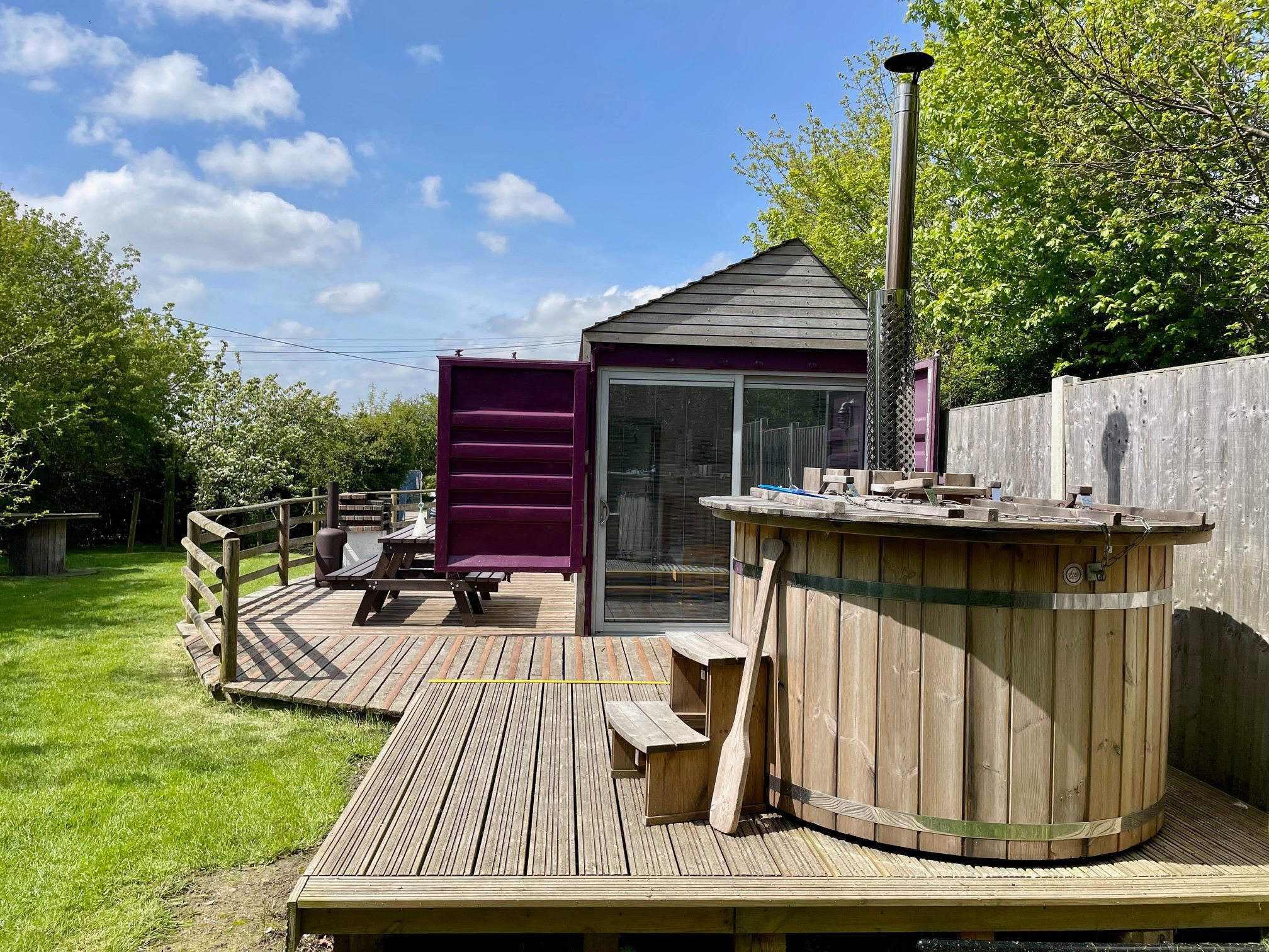 Lee Wick Farm Cottages & Glamping