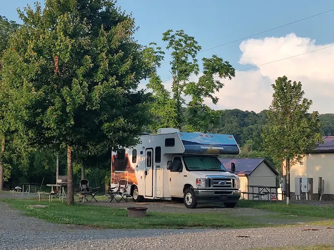 Fox Den Acres Campgrounds