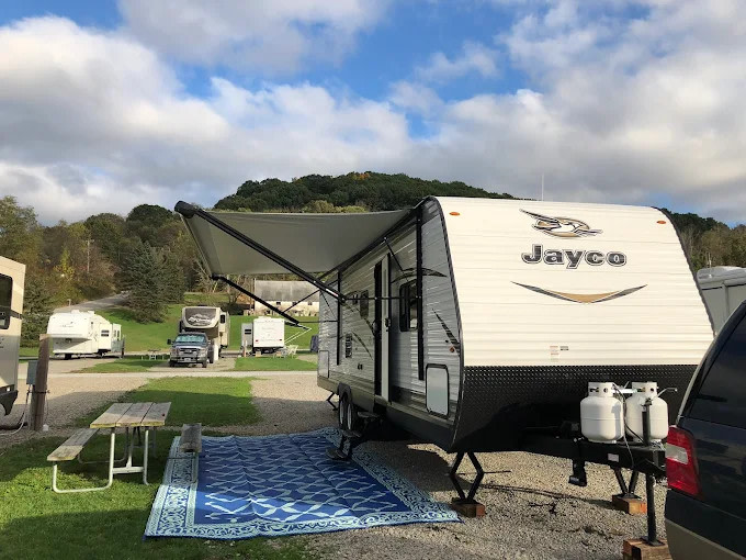 Fox Den Acres Campgrounds