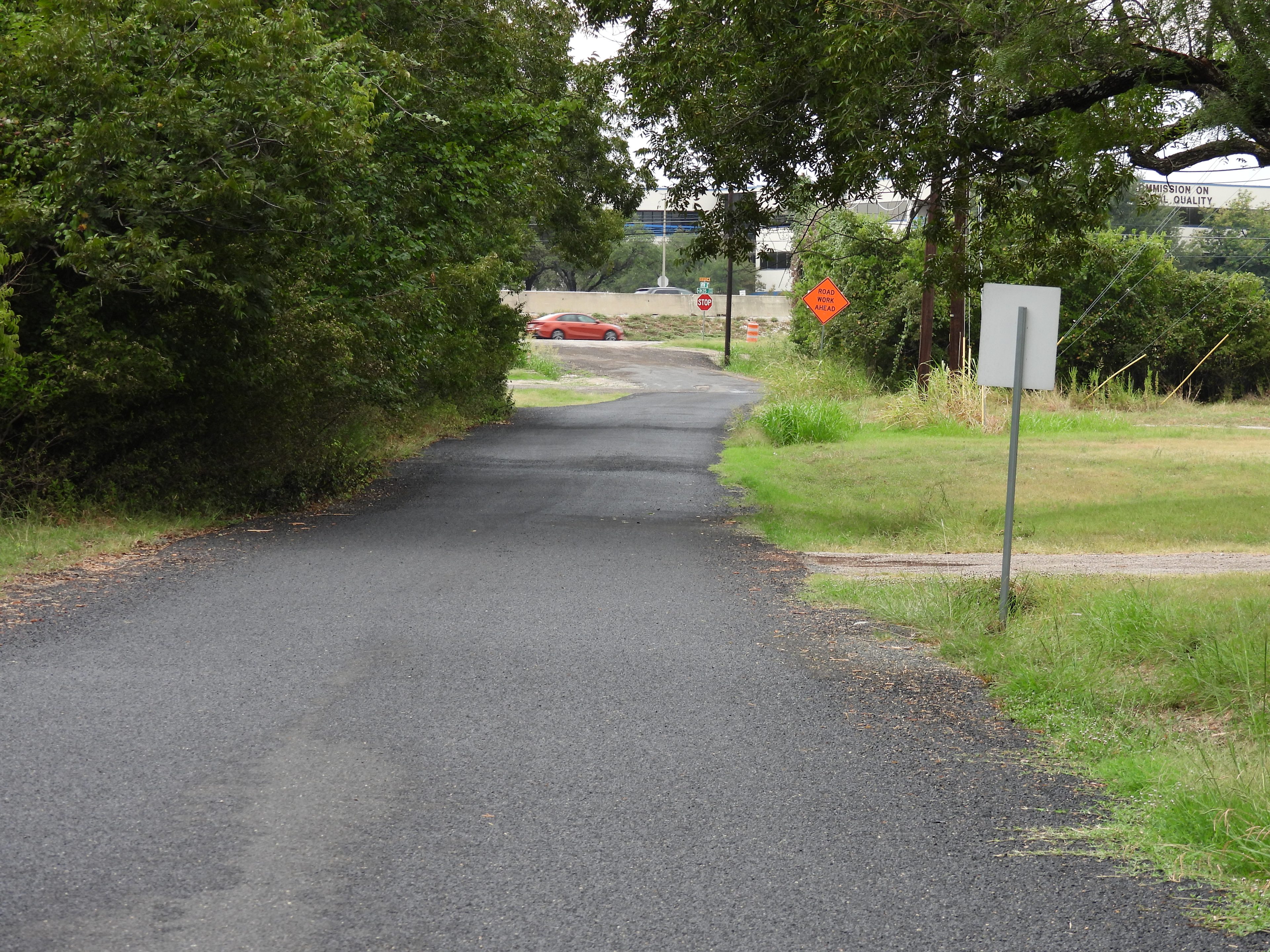 VFW Road Entrance from northbound I35 Frontage Road. 