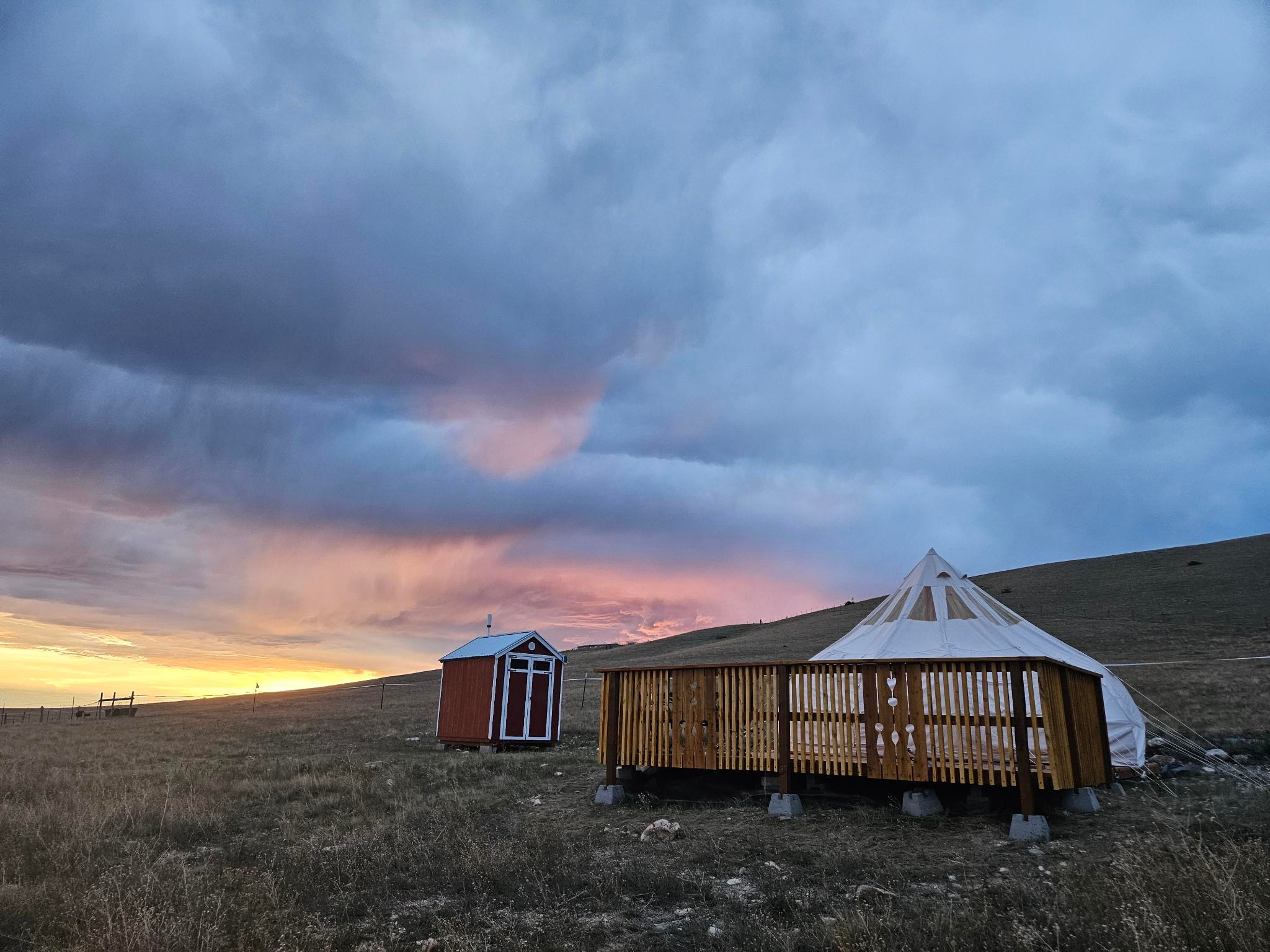 Yellowstone Eco Farm Retreat