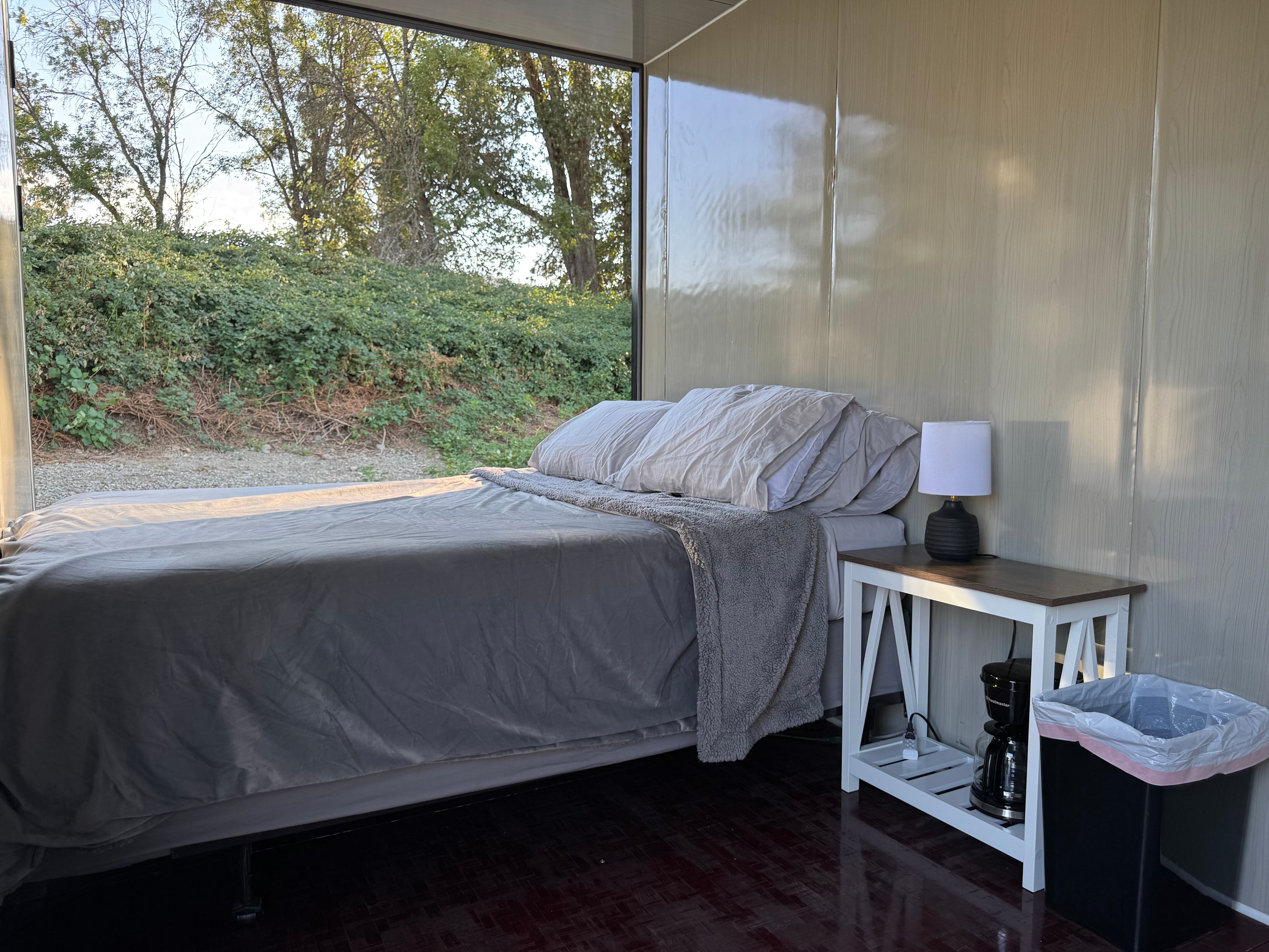 The Applegate Rivers Edge