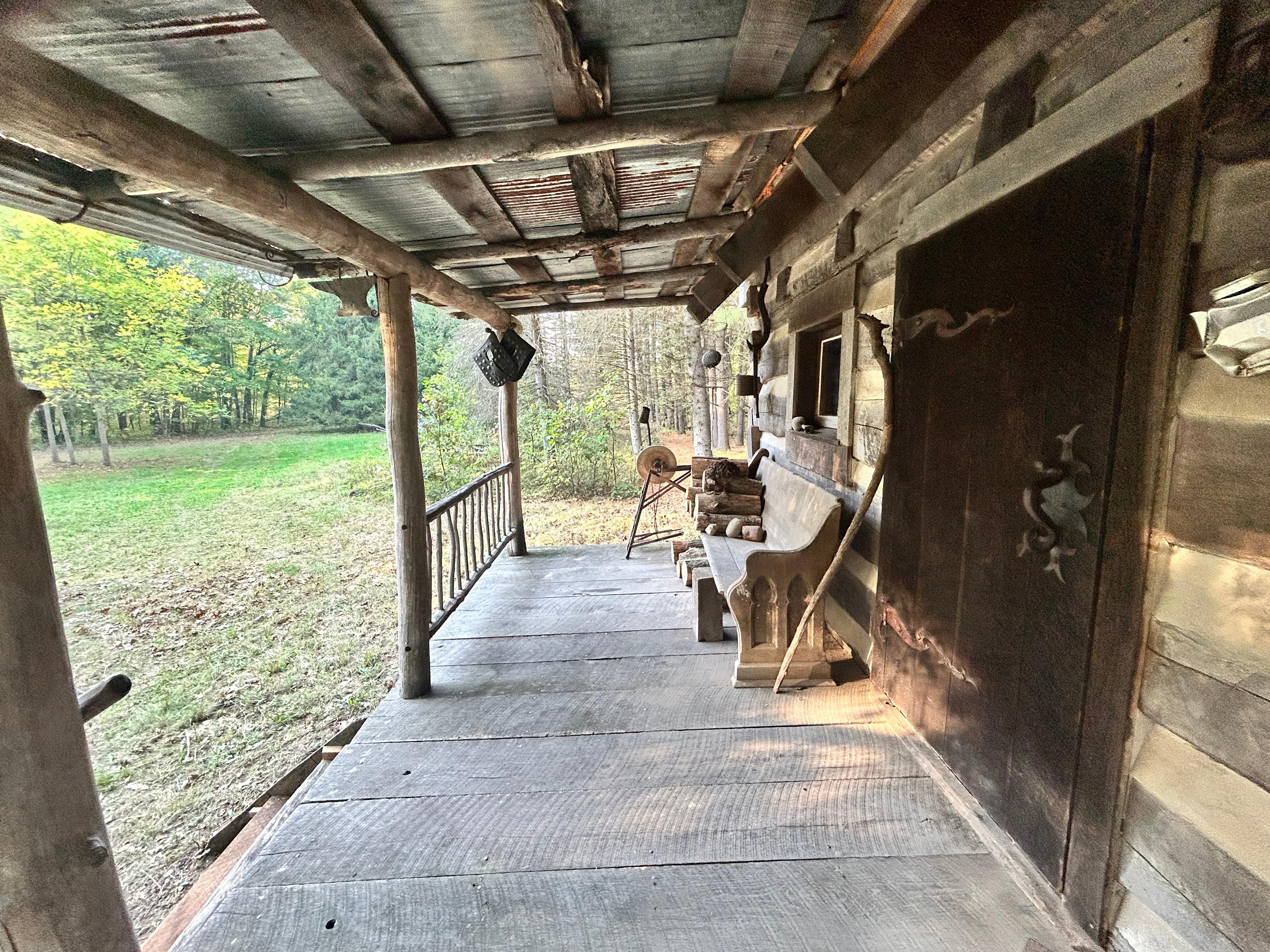 Baggins Inn