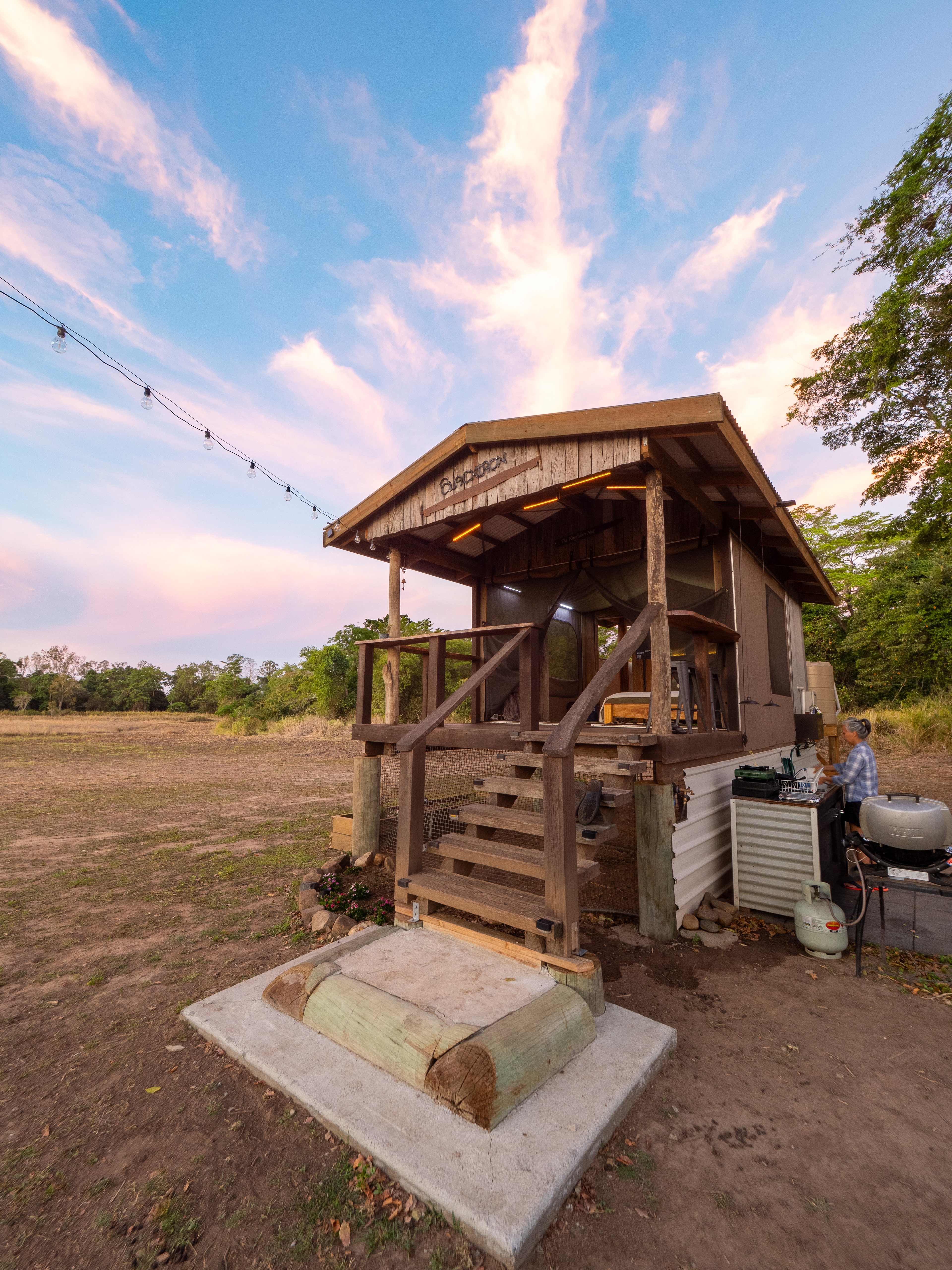 Lots of open sky and clearing around, plenty of big sky for sunsets, sunrises and starry nights
