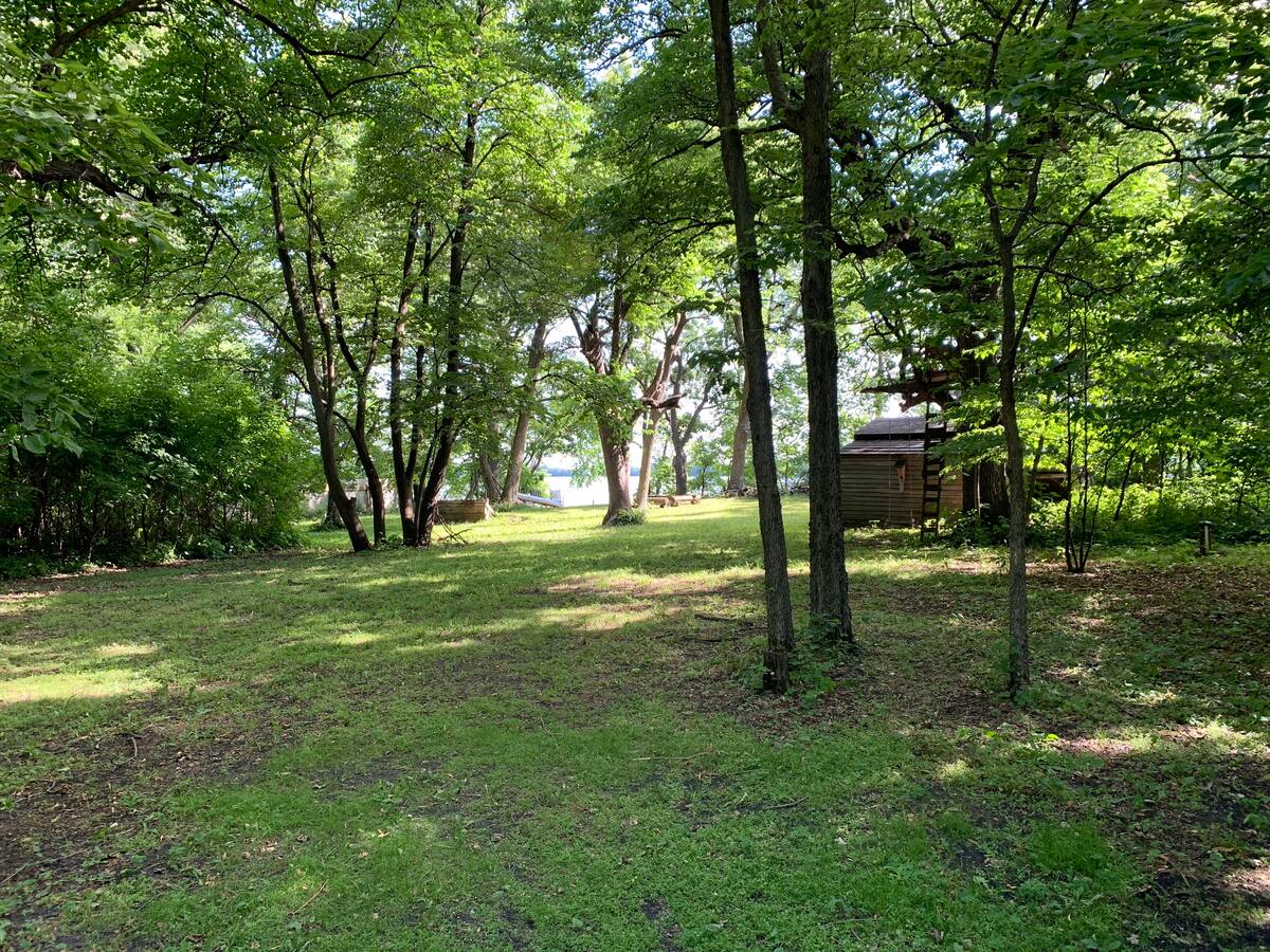 Valhalla: A Rustic Cabin on Long Lake