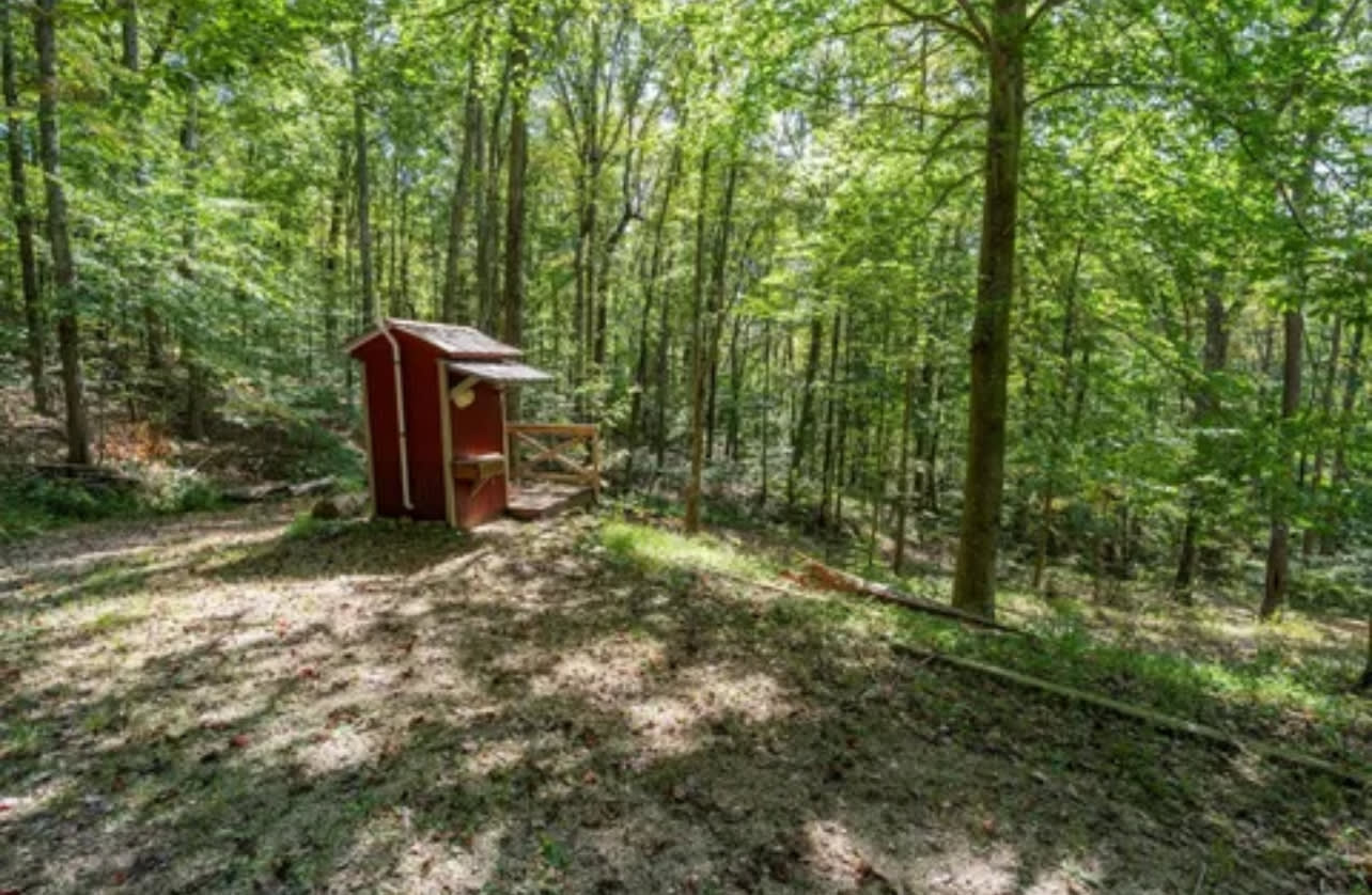 Wooded-Bunkhouse-Camp