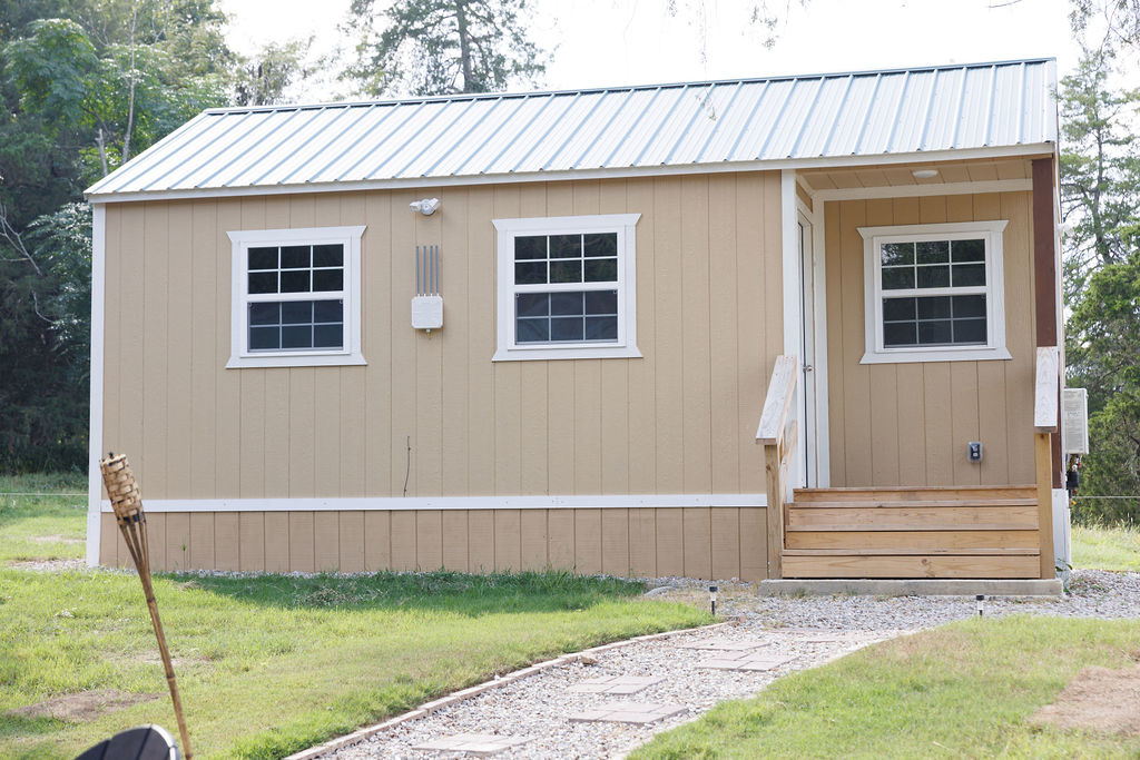 2 Cozy Cabins Near Hot Springs