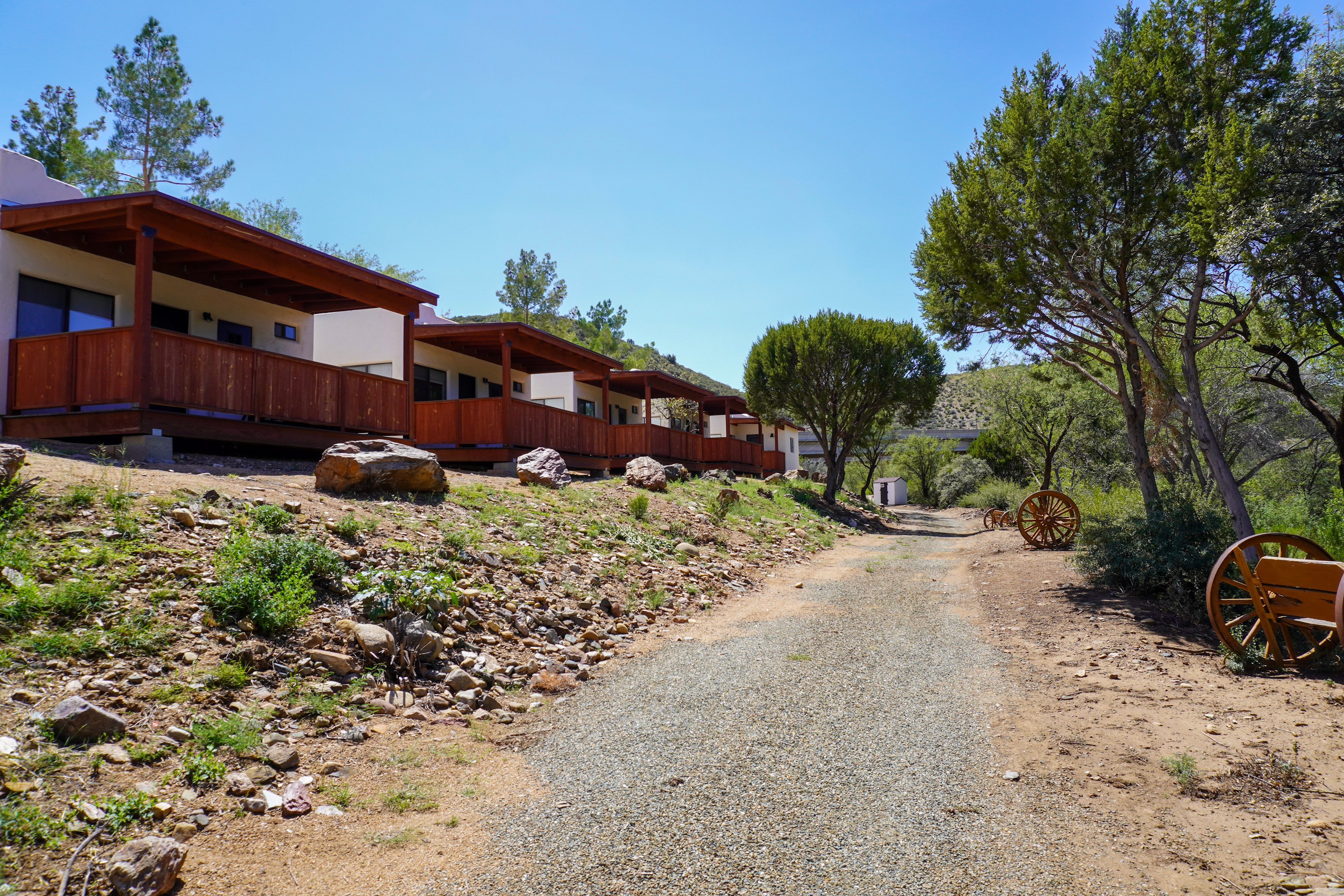 Creekside Lodge and Cabins