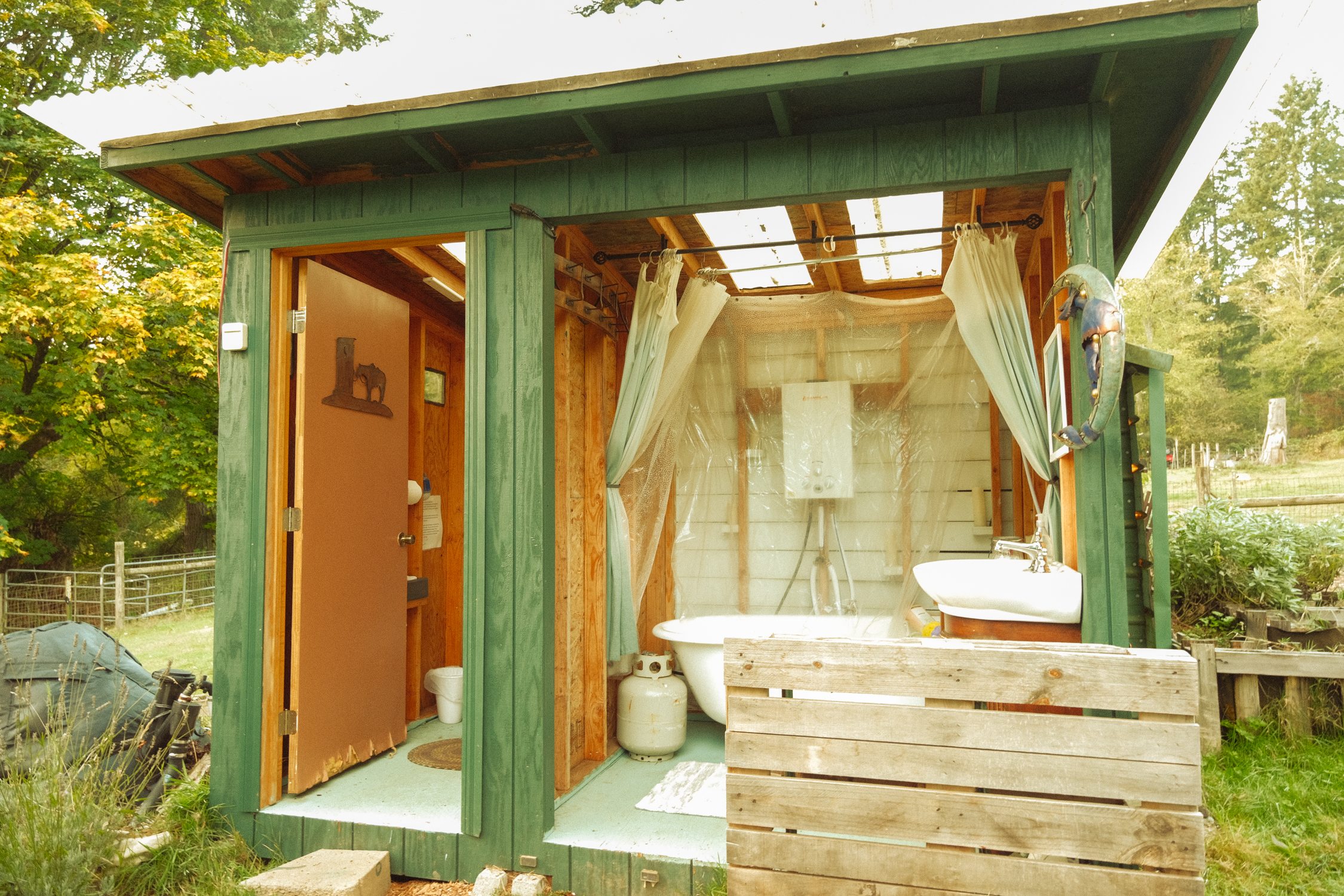 Cozy bathroom and bathtub.