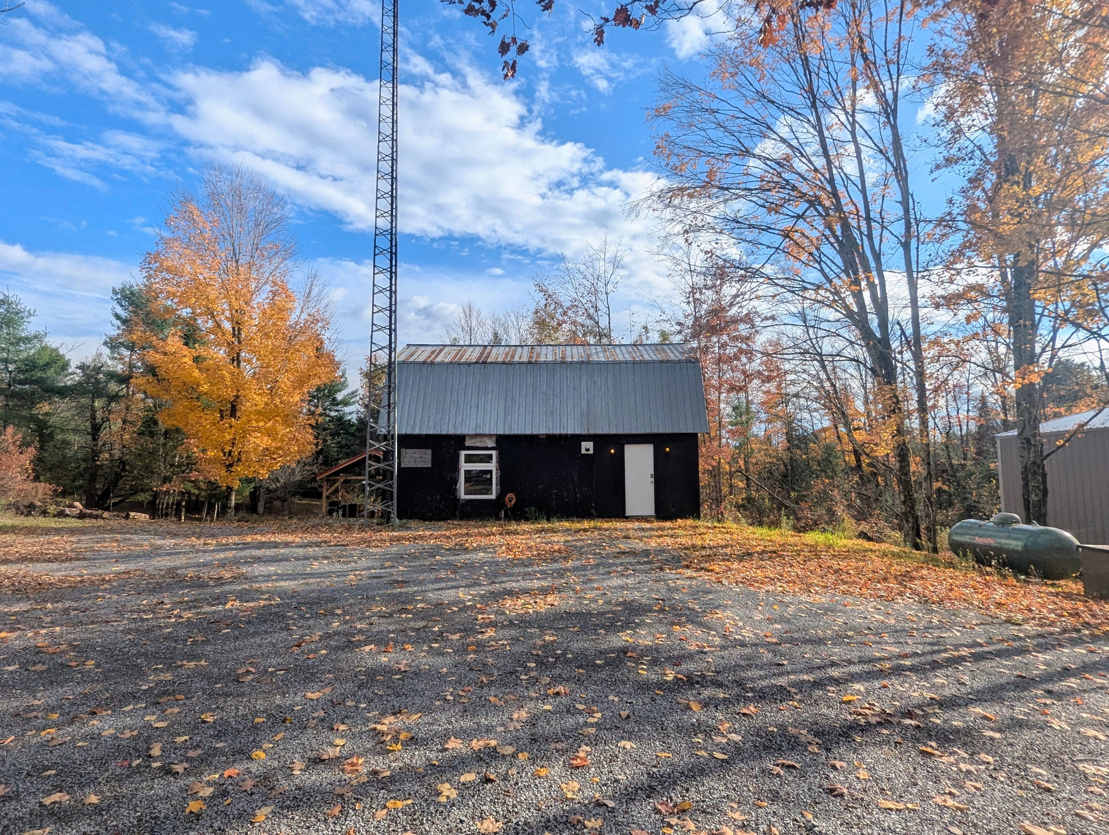 29-Acre Artistic Forest Retreat