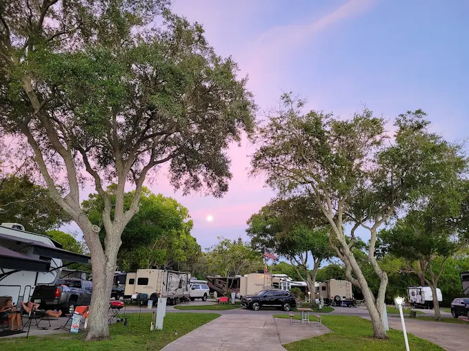 Sun Retreats Dunedin