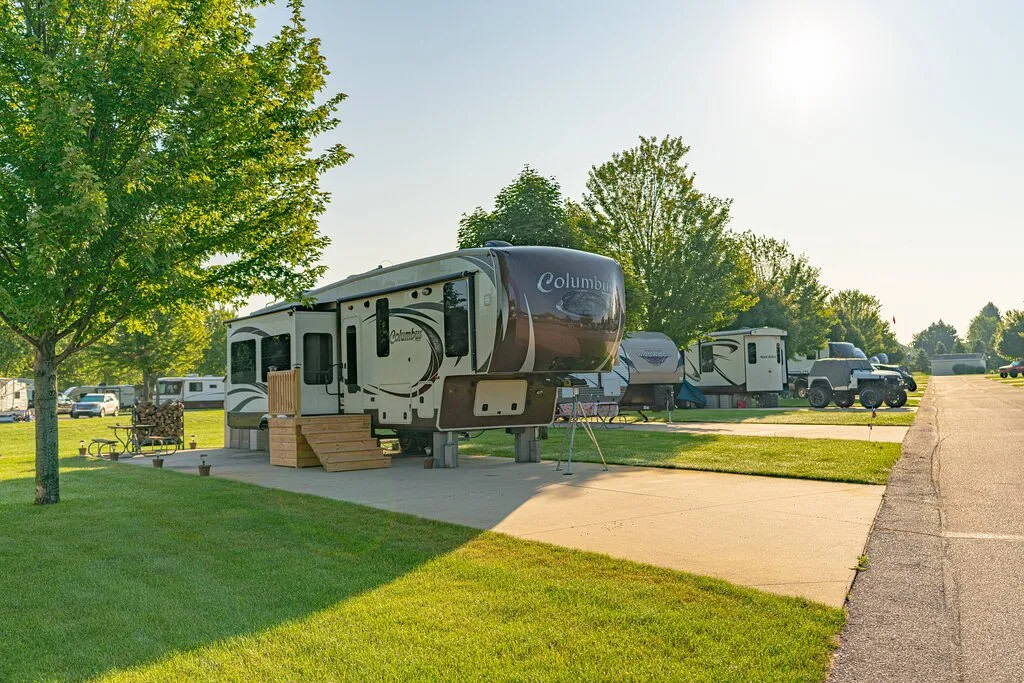 Sun Retreats Silver Lake