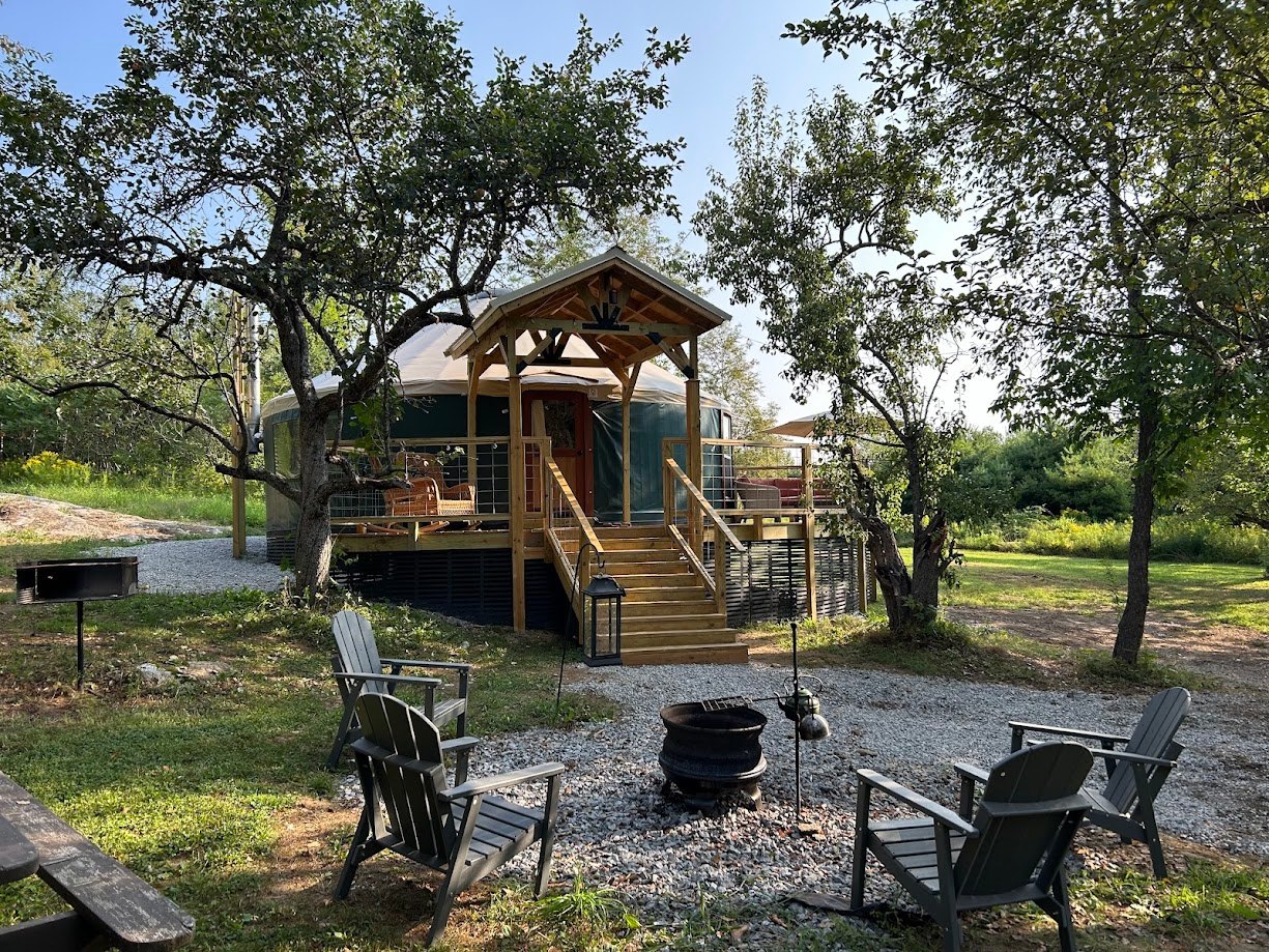 Old Apple Yurt At North Hollow