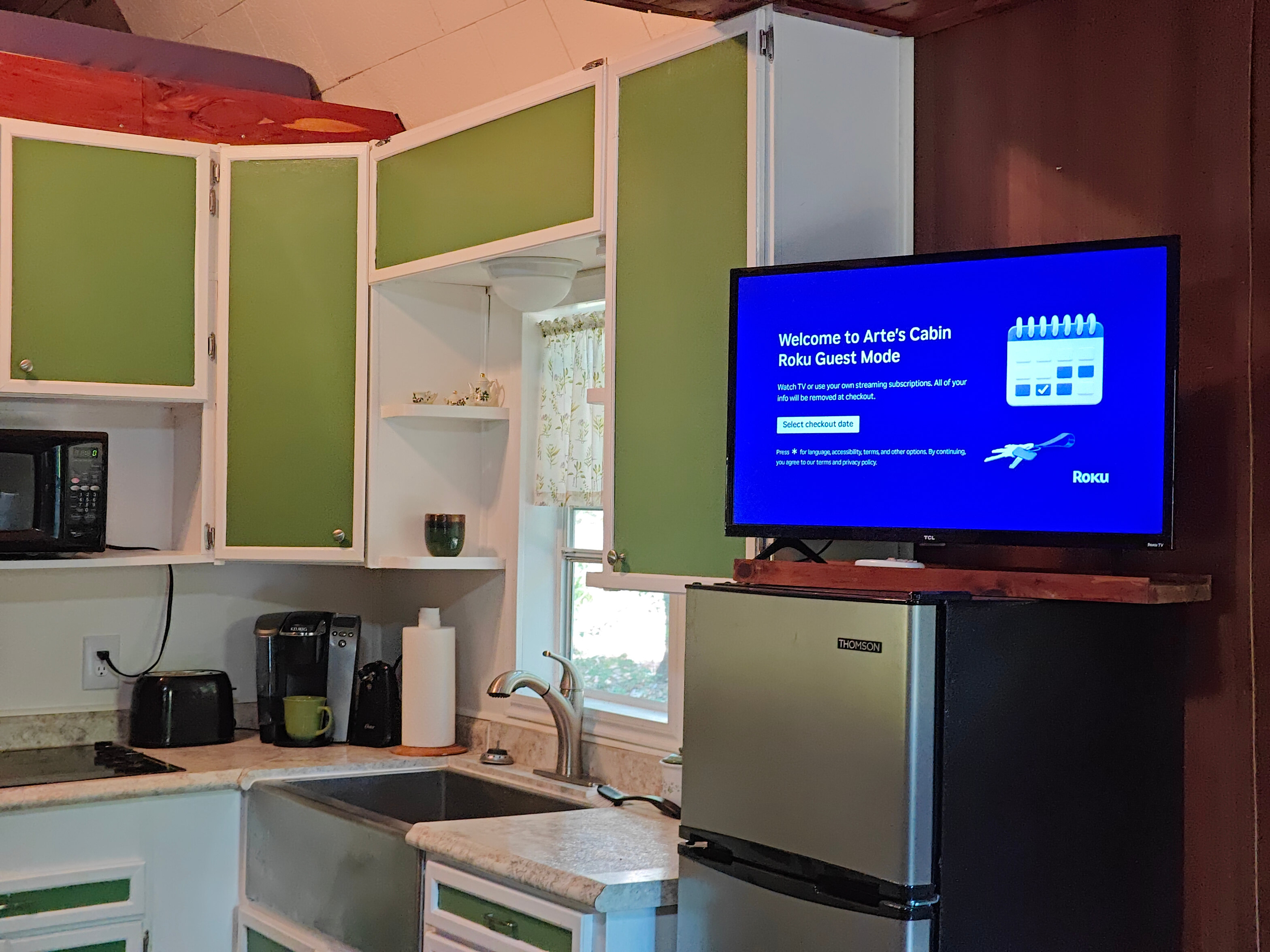 Peaceful Forrest Cabin With Pond