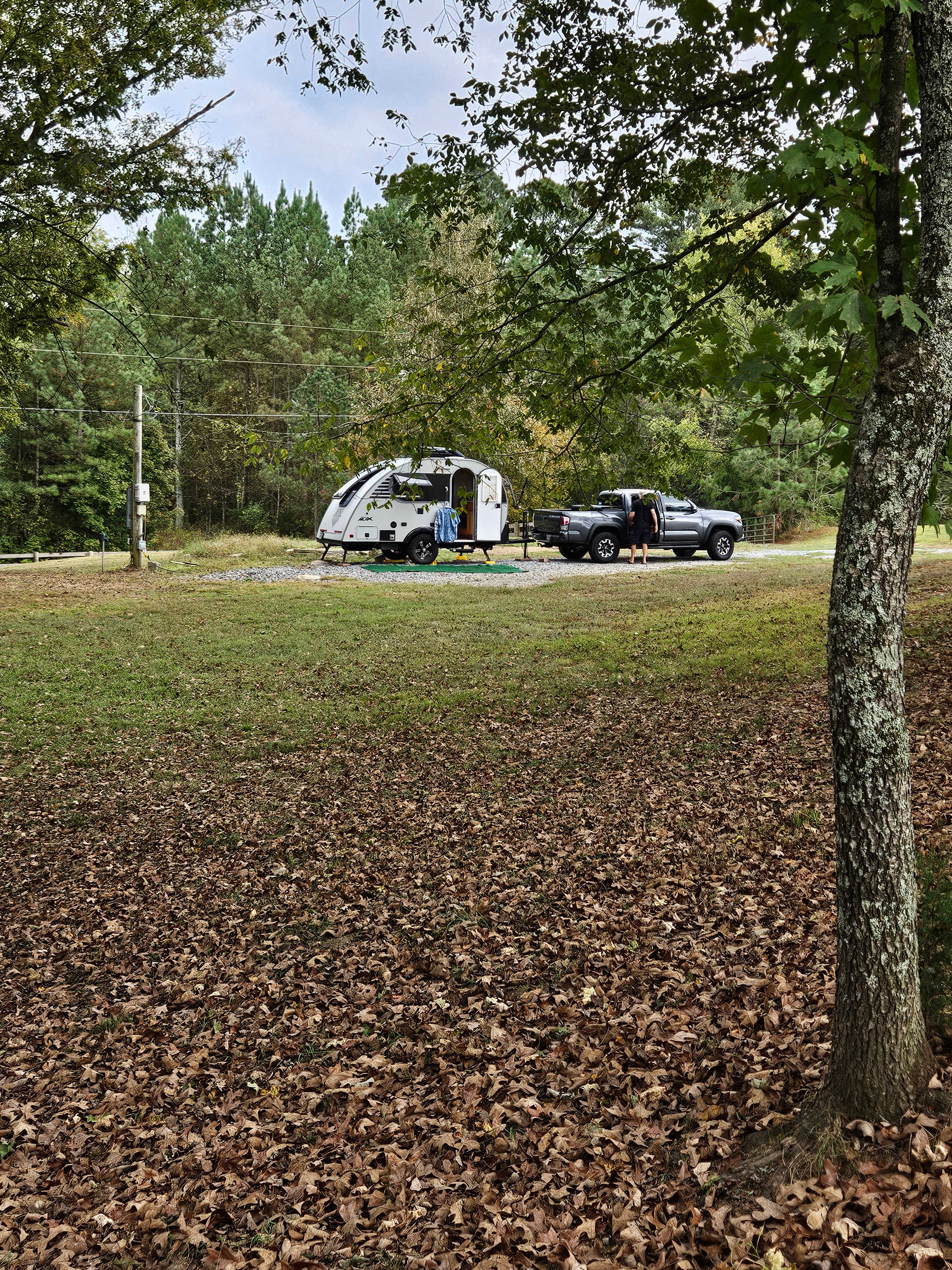 Level site with full hook up. Needed our dog bone for 30amp